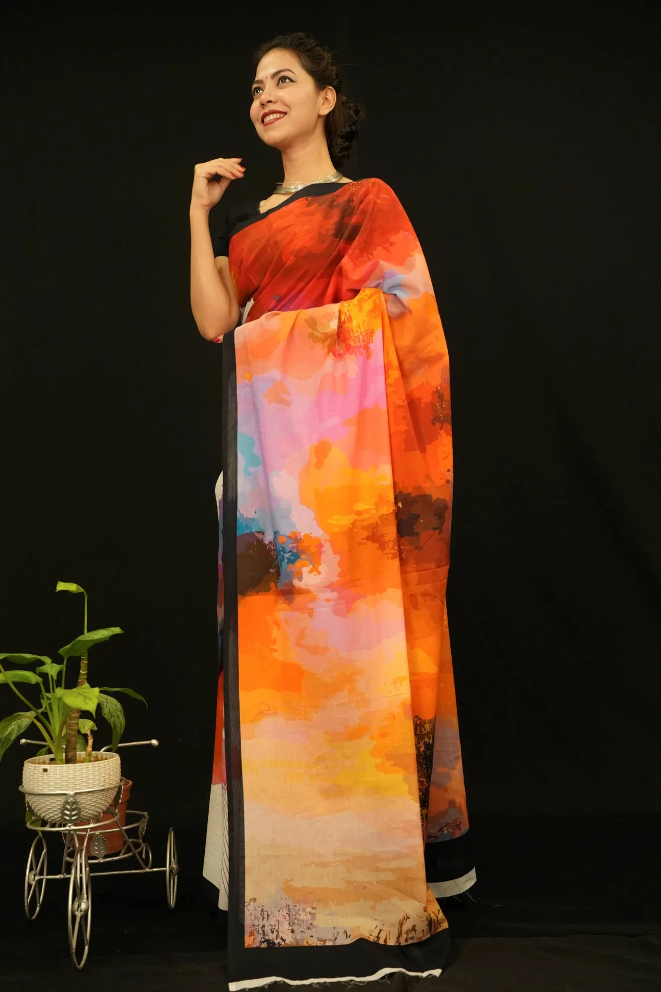 Abstract  Multi Printed Pure Cotton With Black Solid Border Wrap In One Minute Saree - Image 5