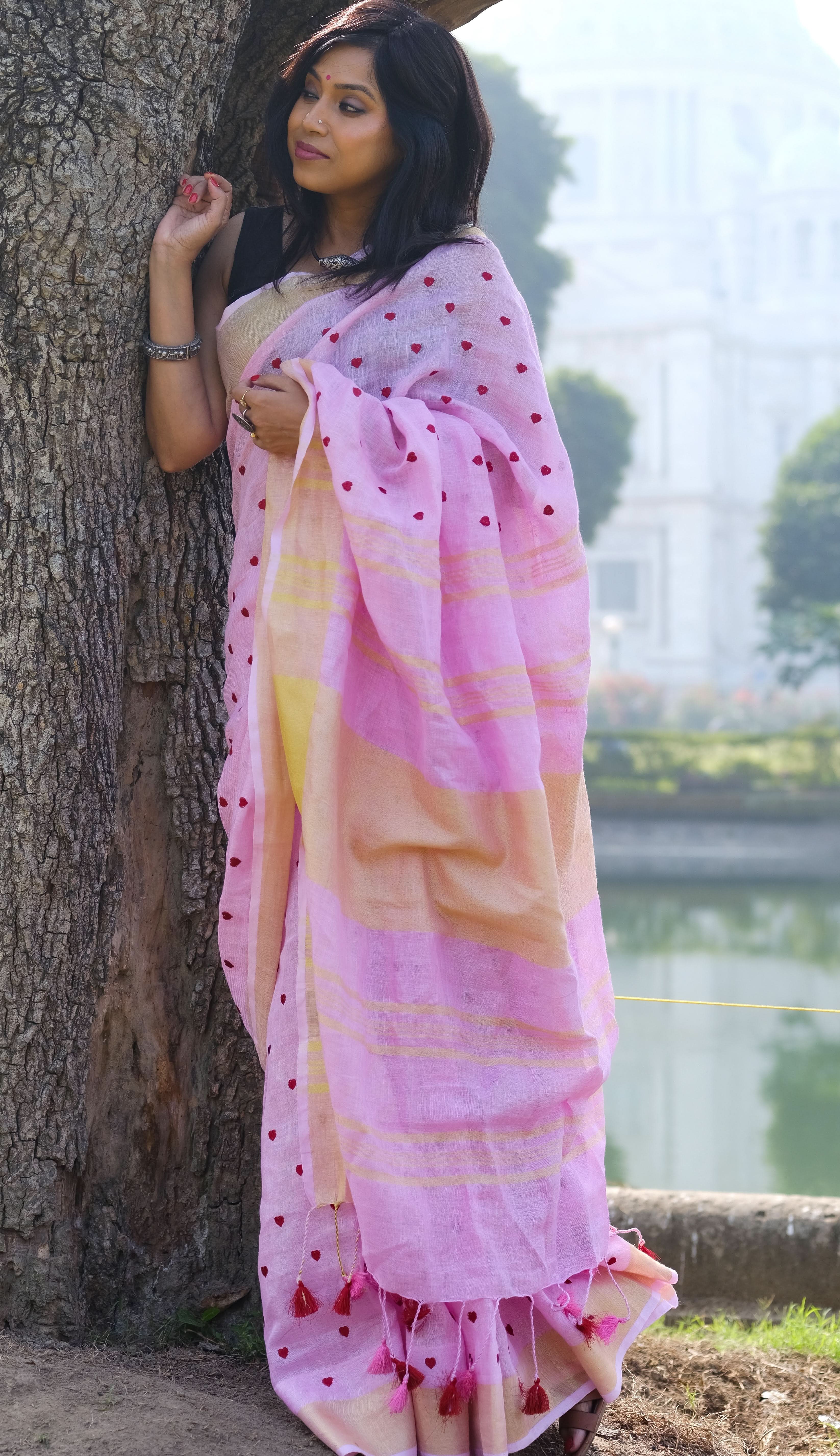 Loving Hearts Embroidered Pink Linen Saree | Shobitam - Image 4