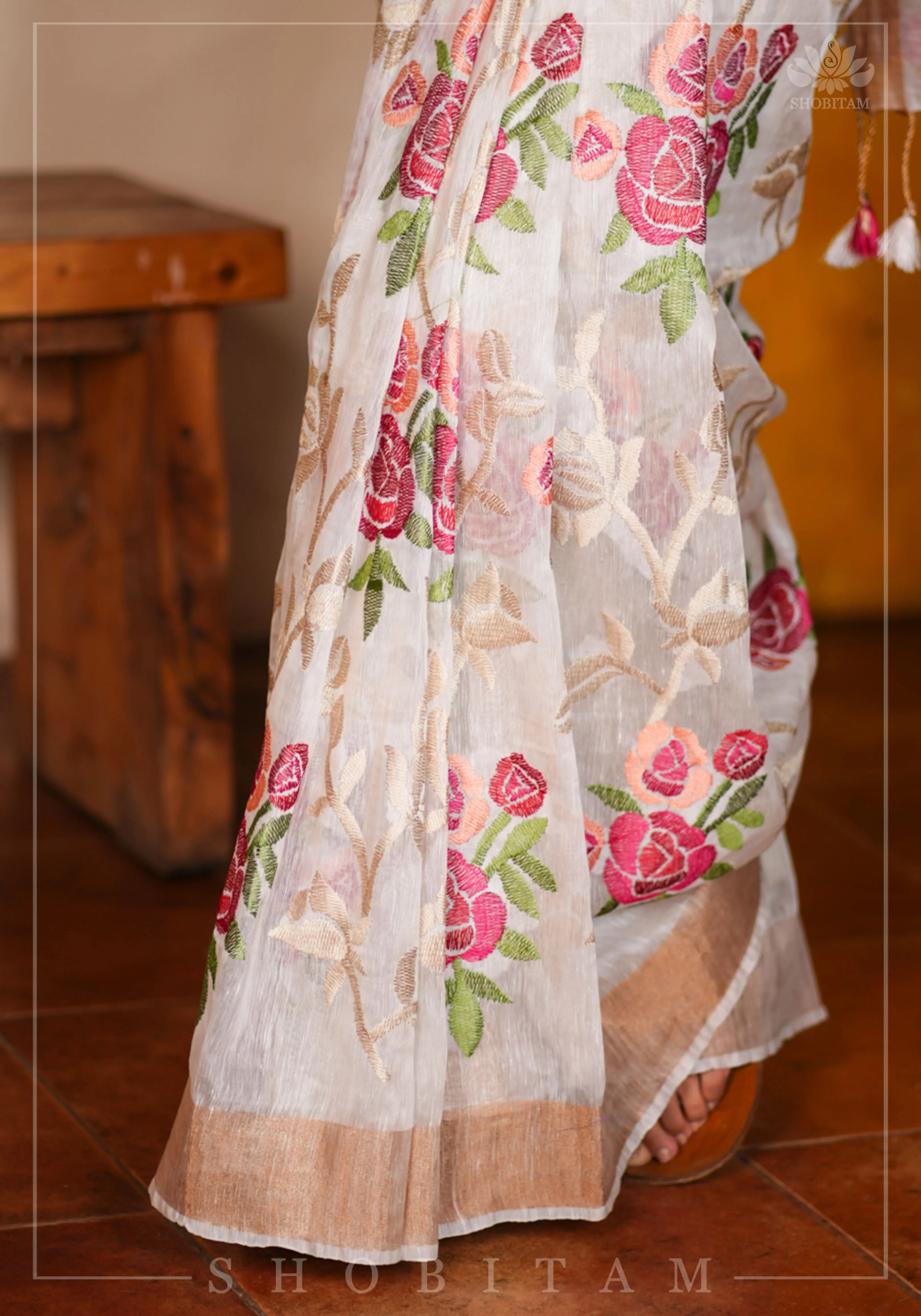 Silk Linen Roses Embroidery Saree - White with Zari Border | Shobitam - Image 7