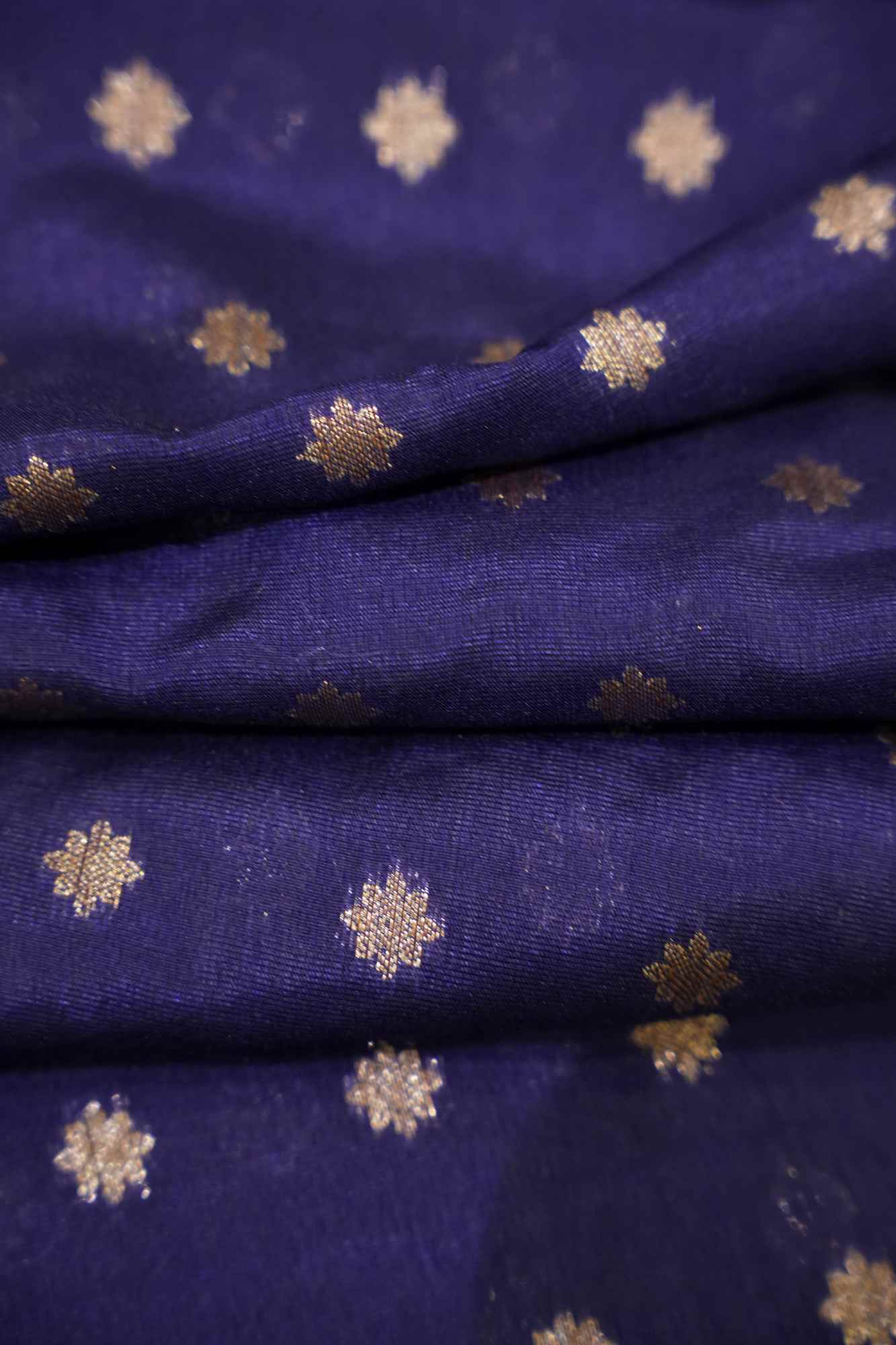 Banarasi with Rich Pallu, Zari Border & Handloom Wrap Ready To Wear Saree - Image 13
