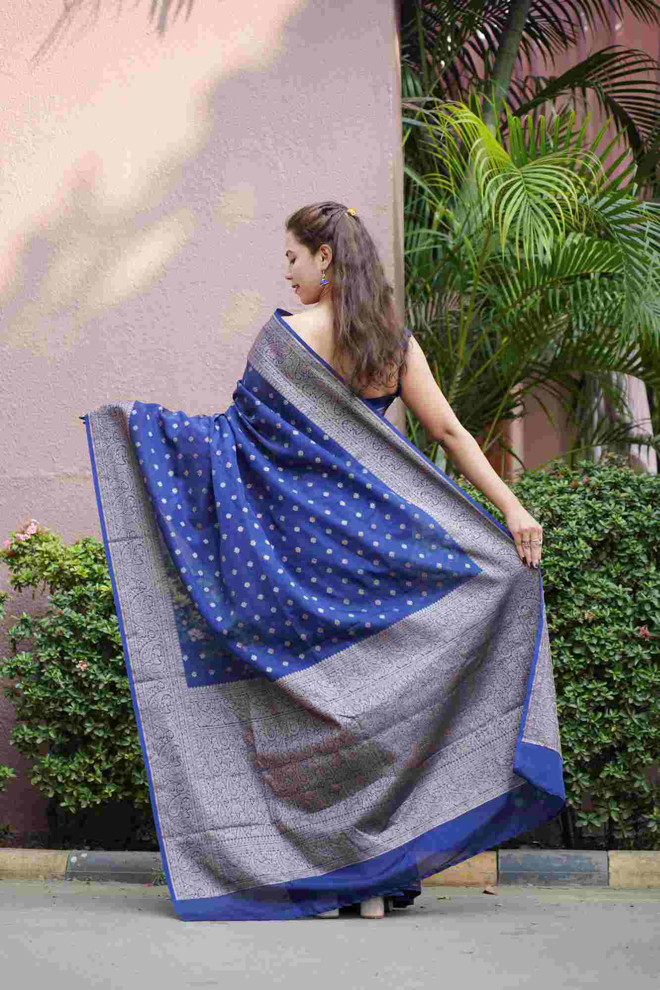 Banarasi with Rich Pallu, Zari Border & Handloom Wrap Ready To Wear Saree - Image 6
