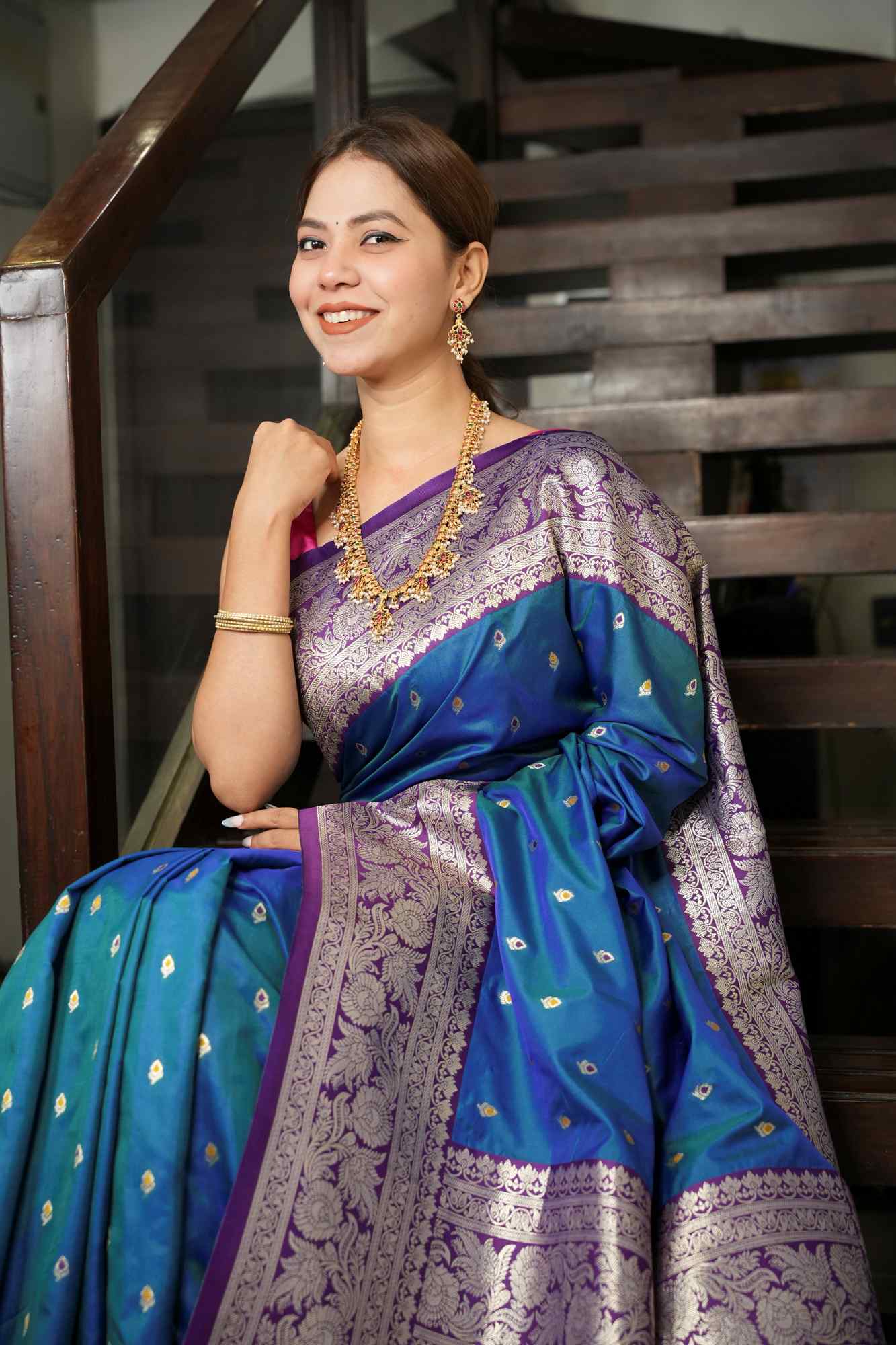 Uttar Dakshin milap - kanchi woven with banarasi buta weave prestitched saree - Image 6