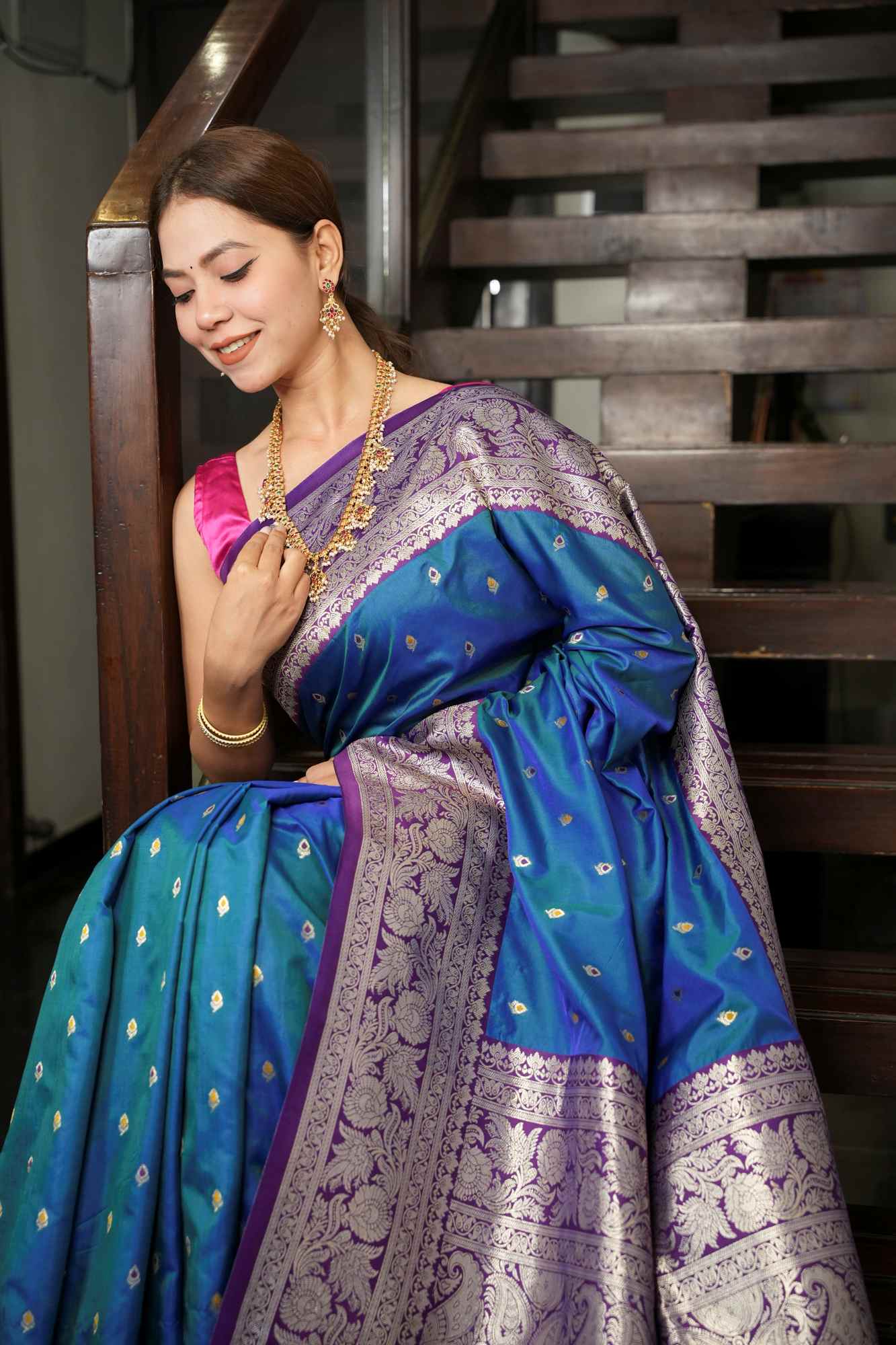 Uttar Dakshin milap - kanchi woven with banarasi buta weave prestitched saree - Image 7