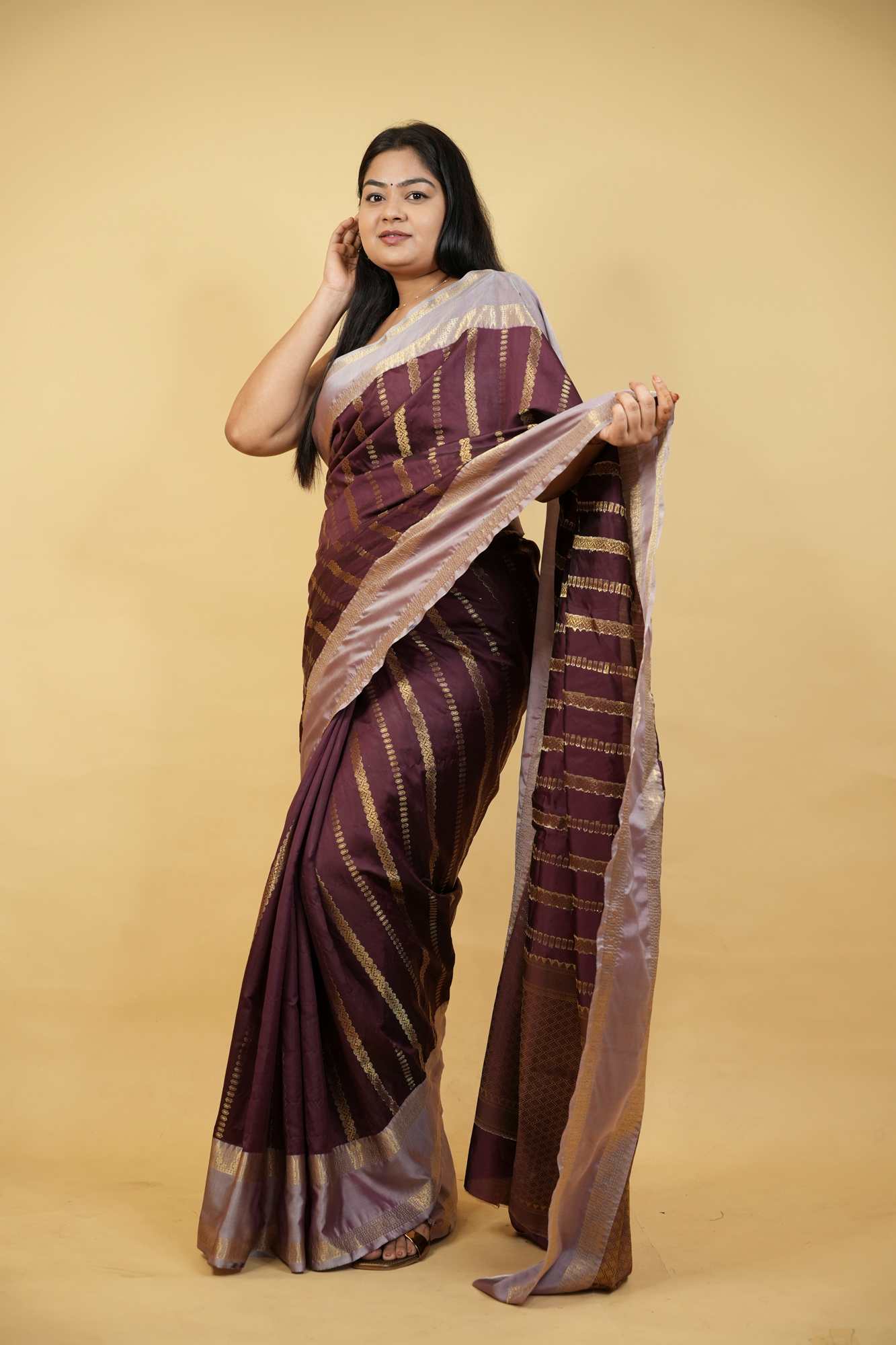 Banarasi Taffeta Silk with Zari Strip Weave & Contrast Border Wrap in 1 minute saree - Image 4