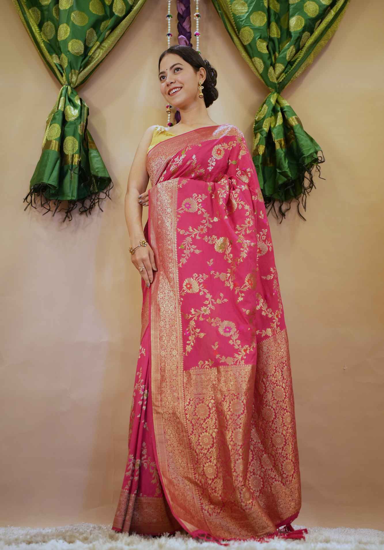 Banarasi With meenakari embroidery & Designer Bordered Ornate Pallu Wrap In One Minute Saree - Image 5