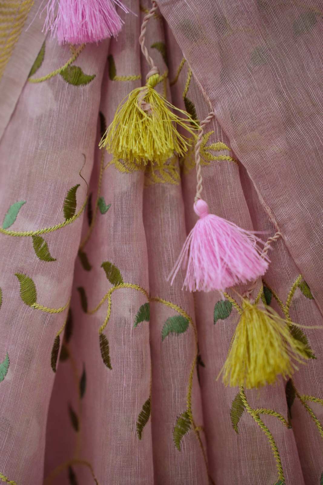 Beautiful Lilac Silk Linen With Golden Mangalgiri With Digital Embroidery Pre Drape Saree - Image 3