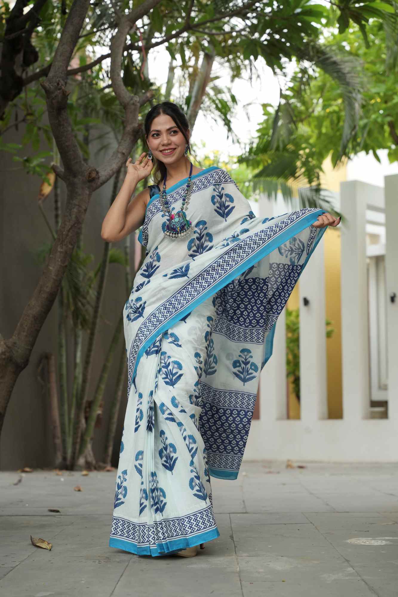 Pure Mulmul Ready to Wear Saree - Image 4
