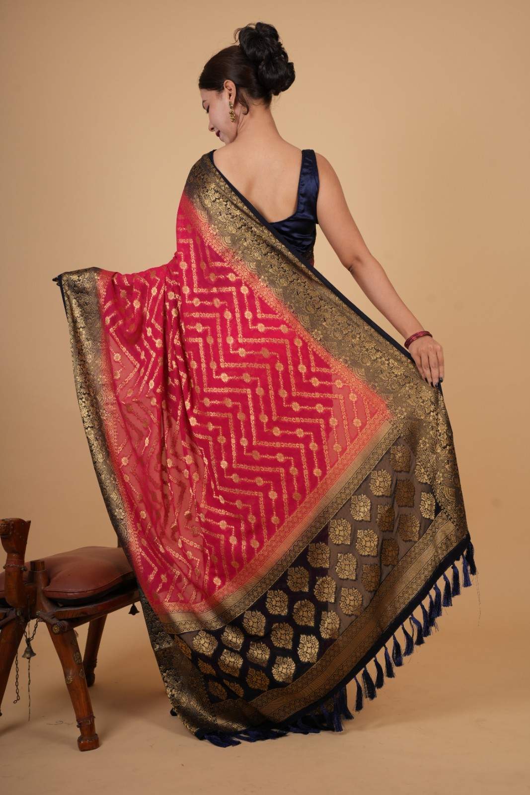 Beautiful Pink Zari Woven Overall Banarasi Georgette Silk With Contrast Border And Ornate Palla Ready To Wear Saree - Image 4