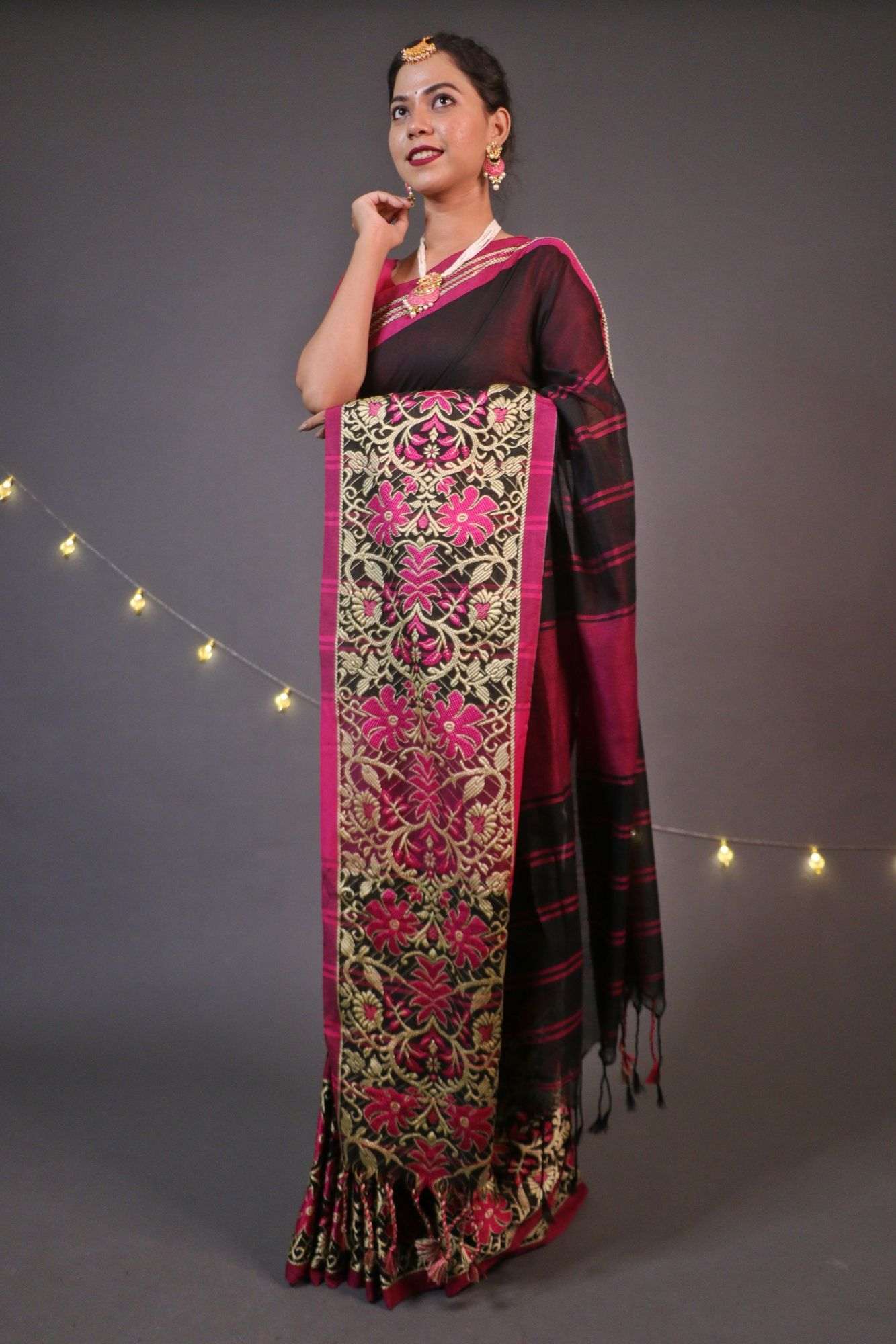 Begampuri woven wrap in 1 minute saree with naksha weaving - Image 4