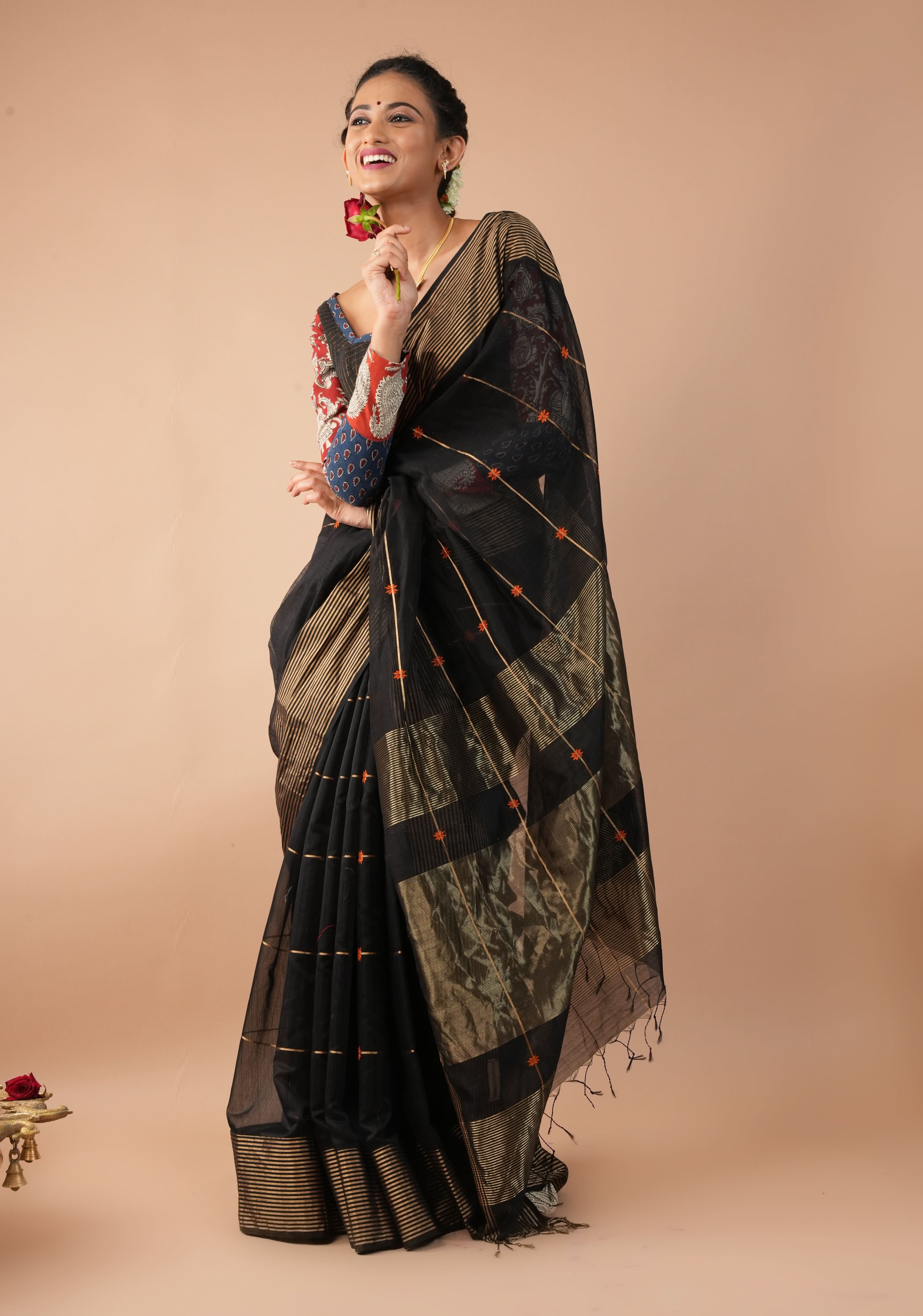 Black Handwoven Zari Stripes Maheshwari Silk Cotton Saree | Shobitam - Image 5