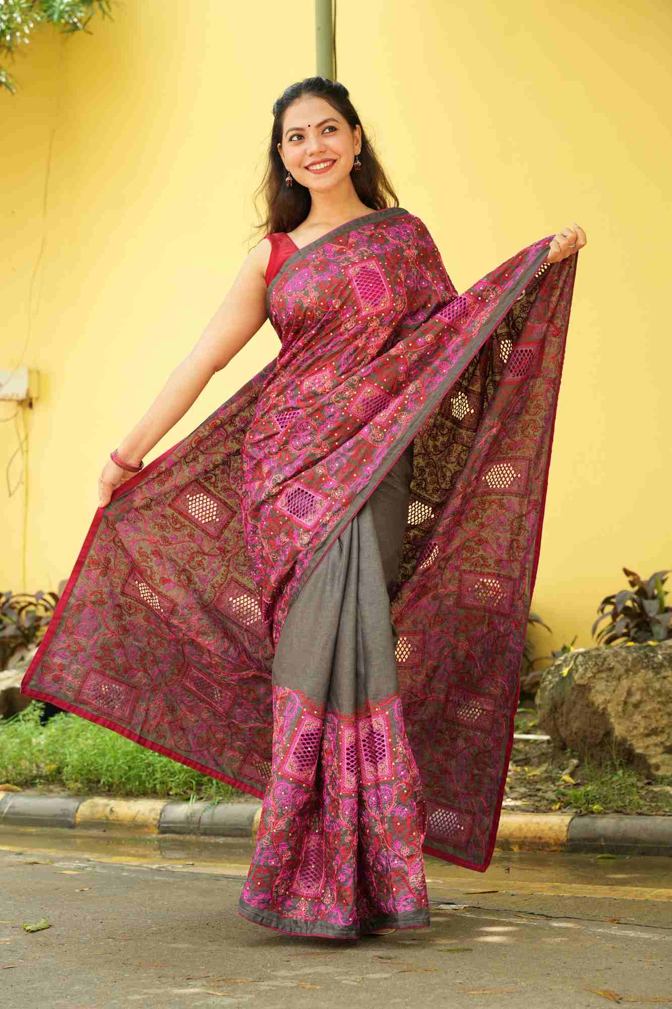 Chikankari Cutwork with Heavy Embroidered Pallu Ready To Wear Saree - Image 4
