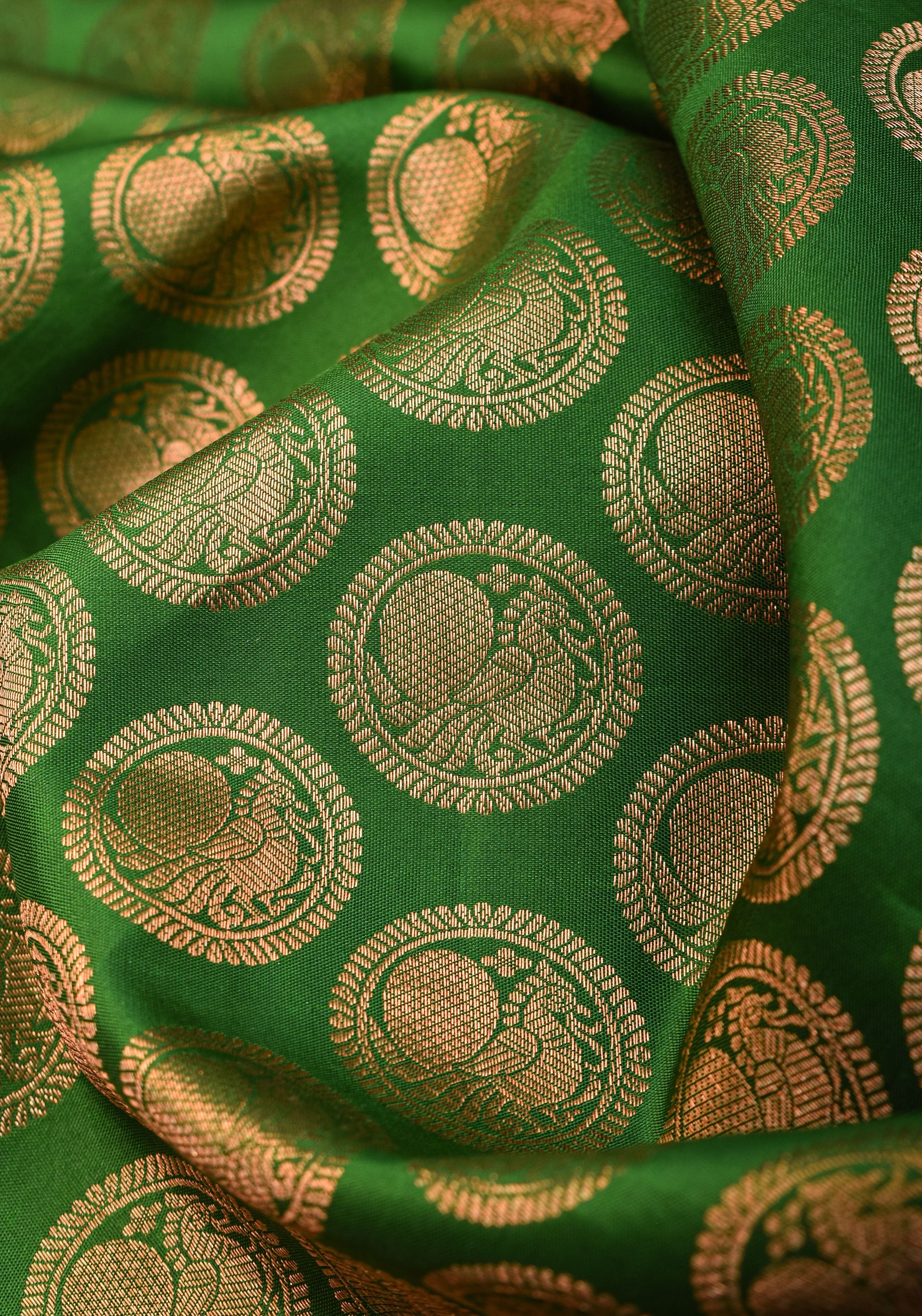 Exquisite Celebrity Grand Brocade Kanjivaram Pure Silk Saree in Leaf Green with Intricate Pallu and Zari  | SILK MARK CERTIFIED | Shobitam - Image 4