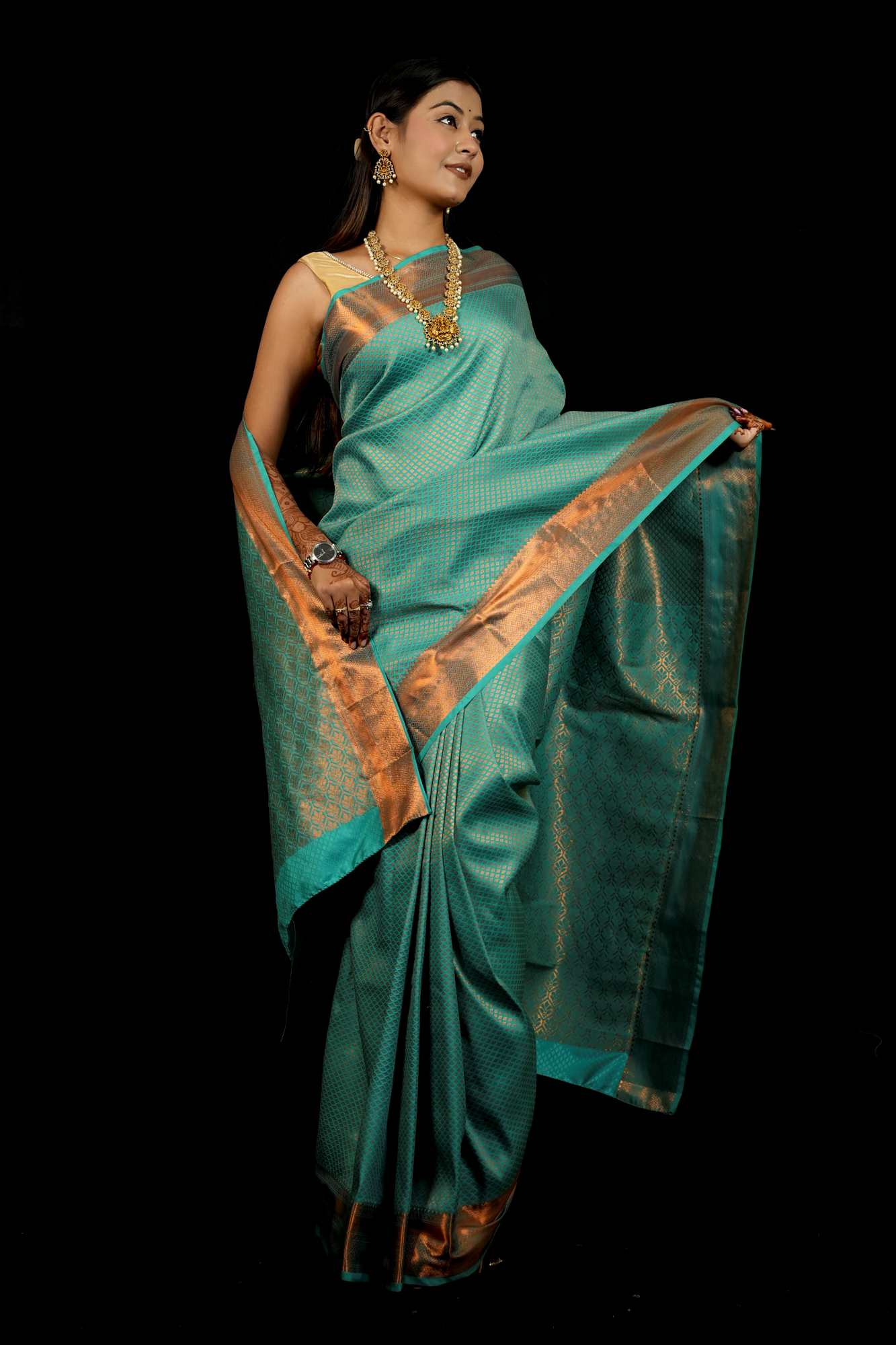 Bridal Silk with Intricate Geometric Weave & Rich Zari Border Ready To Wear Saree - Image 6