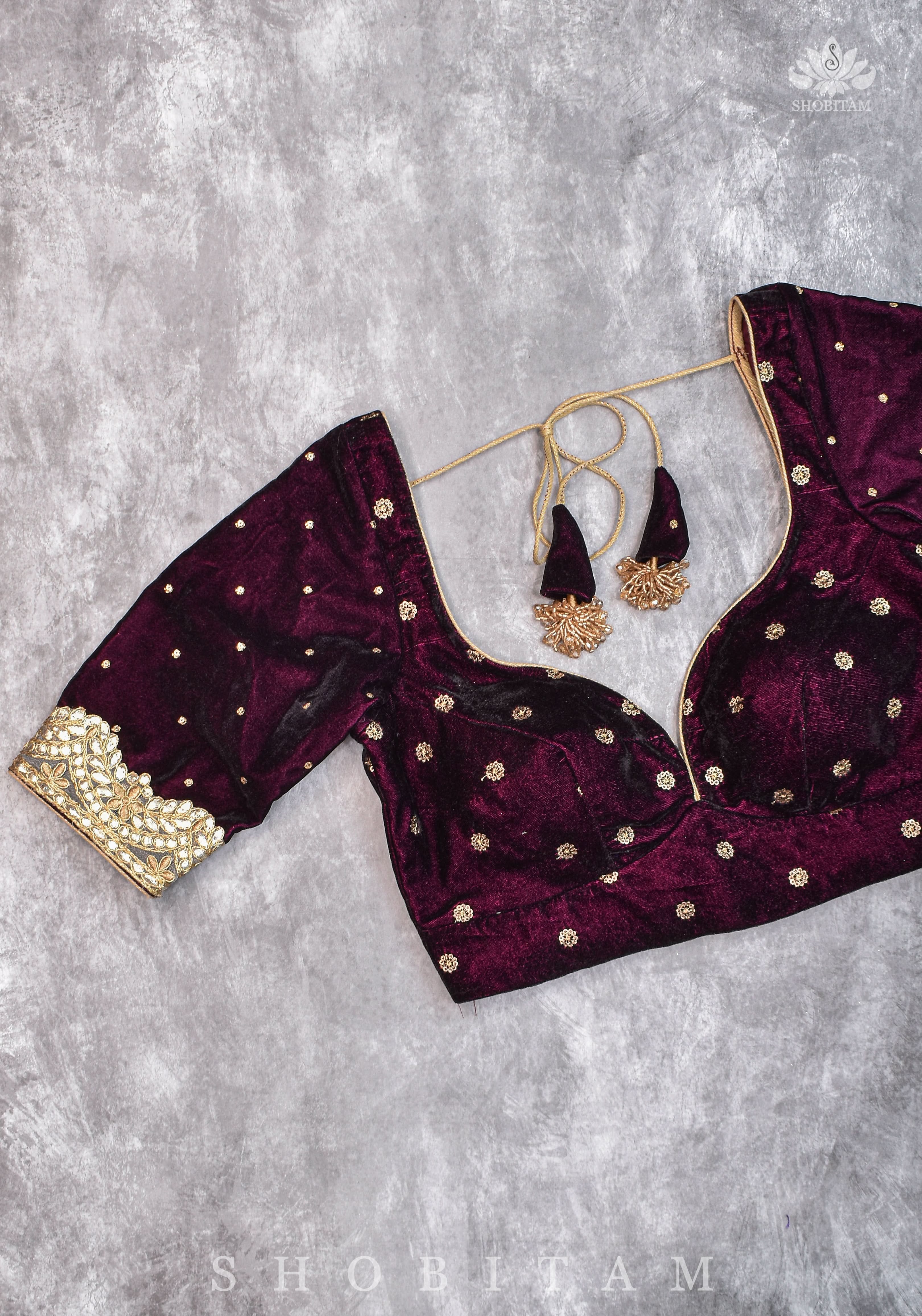 Burgundy velvet blouse with two size buttas, gotta detailing and cut dana latkans | Shobitam - Image 10