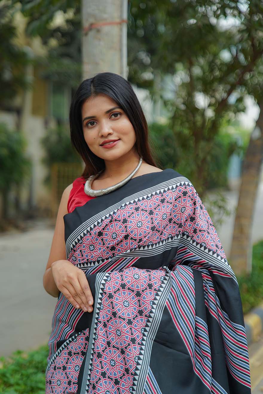 Comfortable Red & Black Soft silky Printed All Over Wrap in 1 minute saree - Image 2