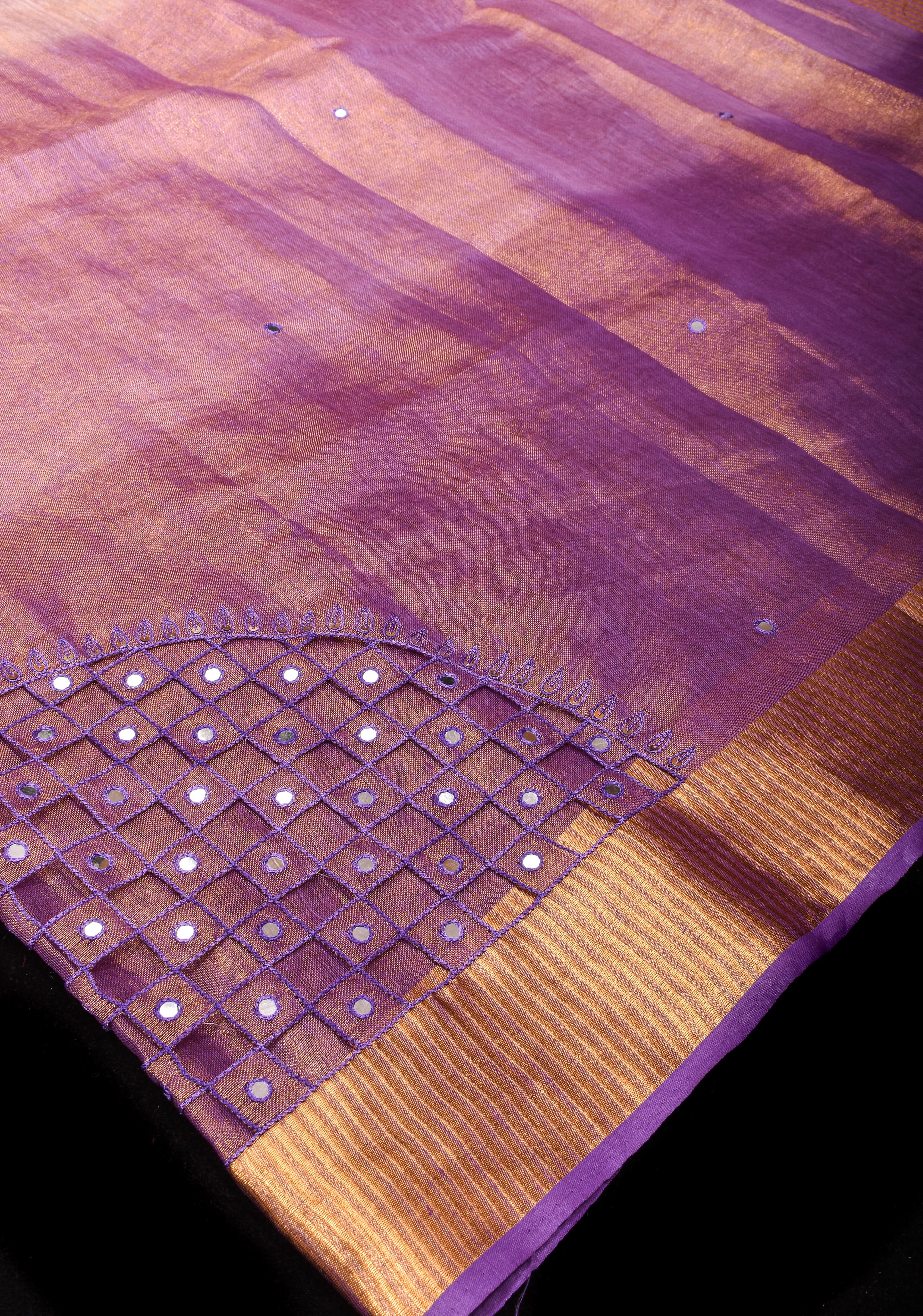 Cutwork and Mirror Work Tissue Linen Saree in Lavender Gold with Zari Border | Shobitam - Image 6