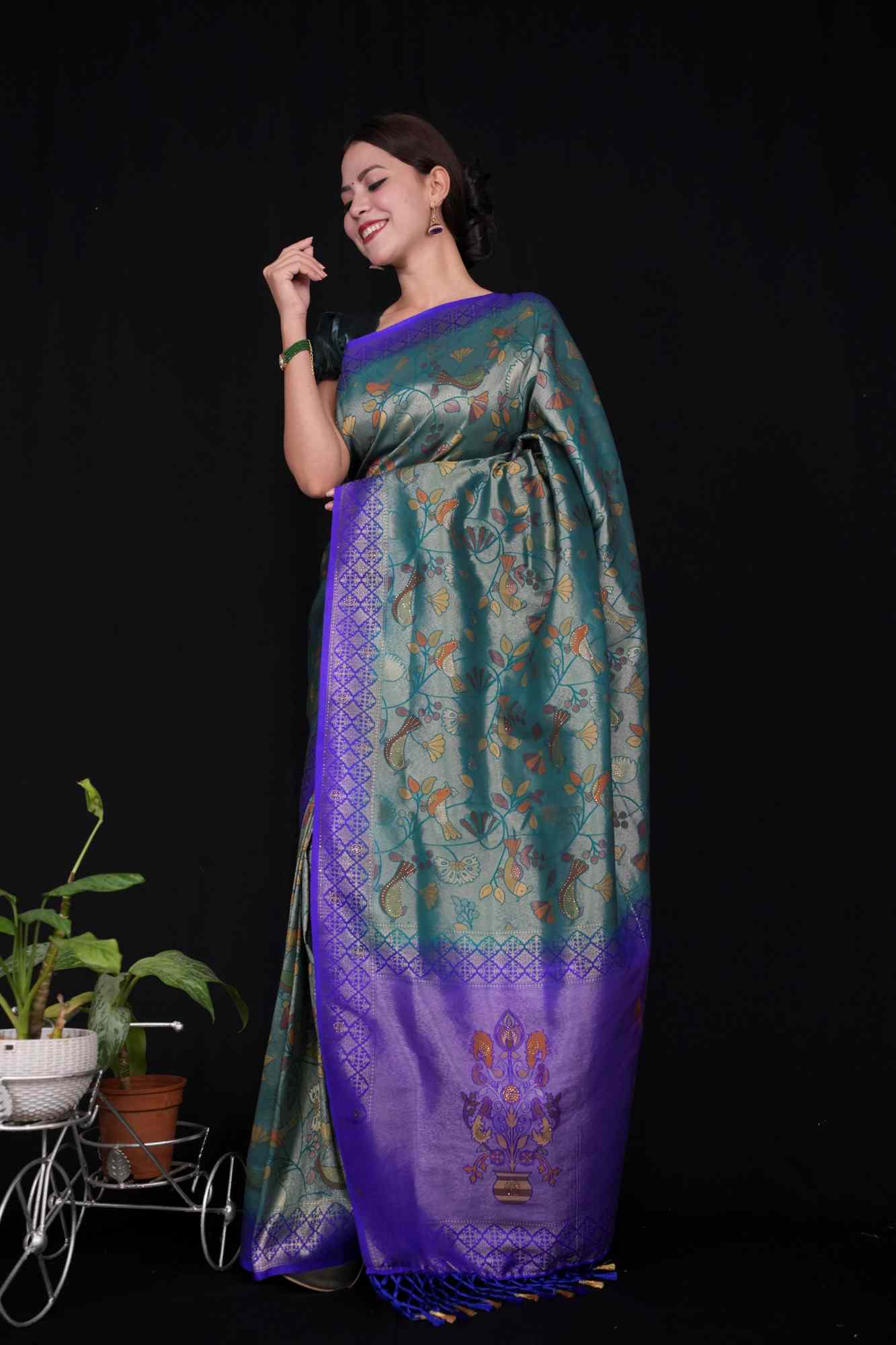 Dhoop Chaav Kanjivaram With Contrast Zari Border & Overall  Kalamkari Art weave Wrap in 1 minute saree - Image 5