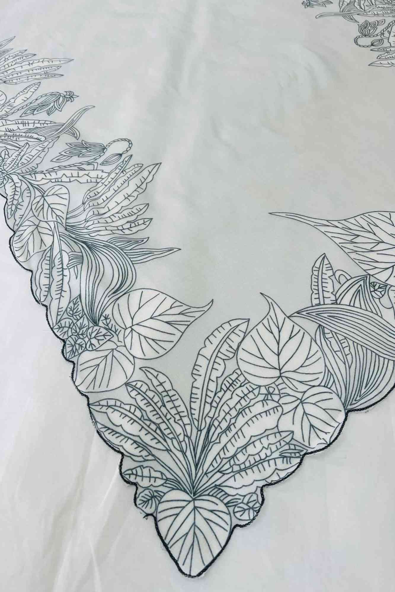 Elegant White Plain linen with Digital Floral Print & Cut Work Border Wrap in 1 Minute Saree - Image 9