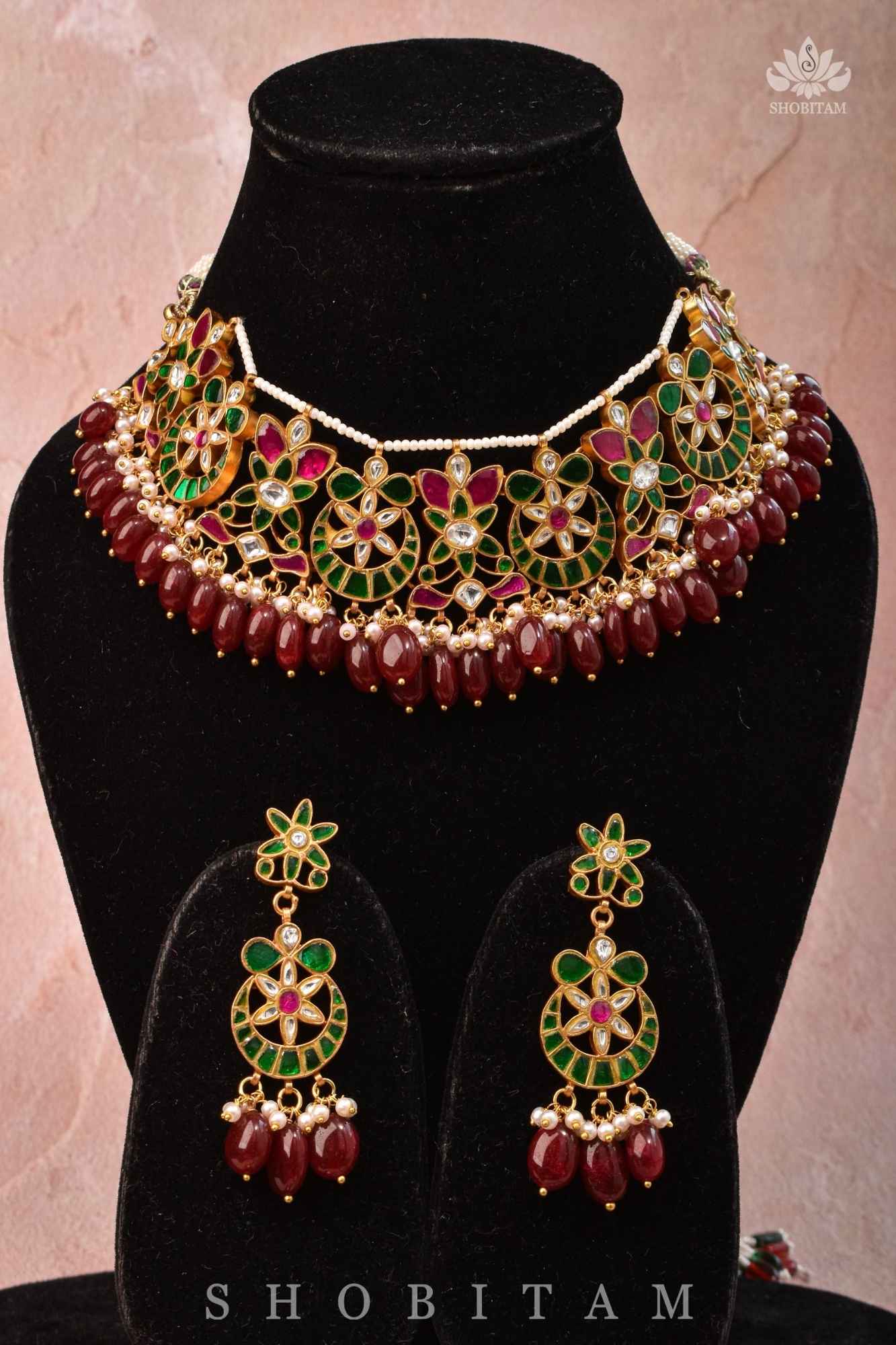 Exquisite Ahmedabadi kundan Chand Design Choker and Earrings Set | Shobitam Jewelry - Image 9