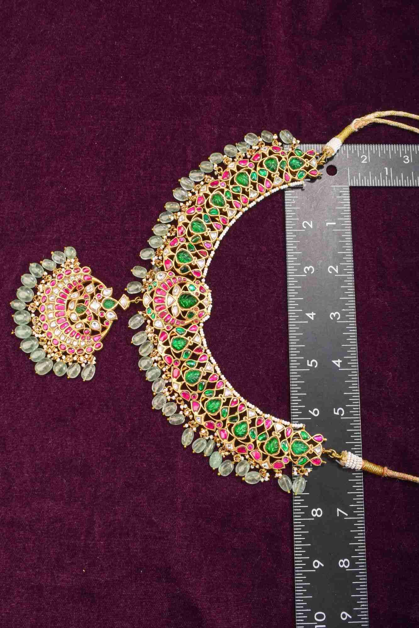 Exquisite Jadau Necklace with central pendant and sage dangling stones - Image 6