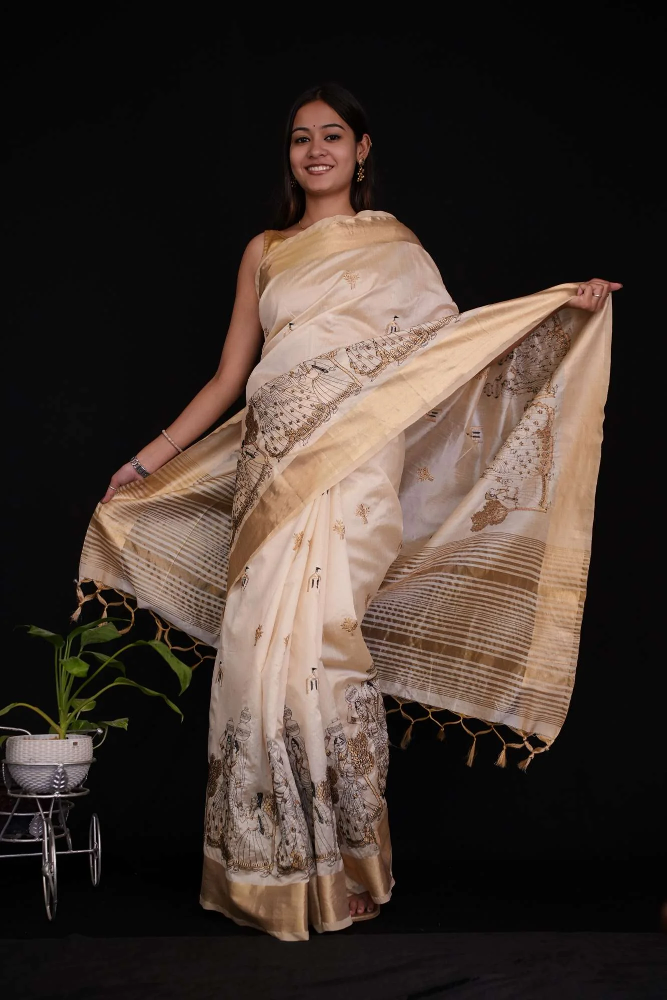 Exquisite Kalamkari Embroidered ready to wear saree - Image 6