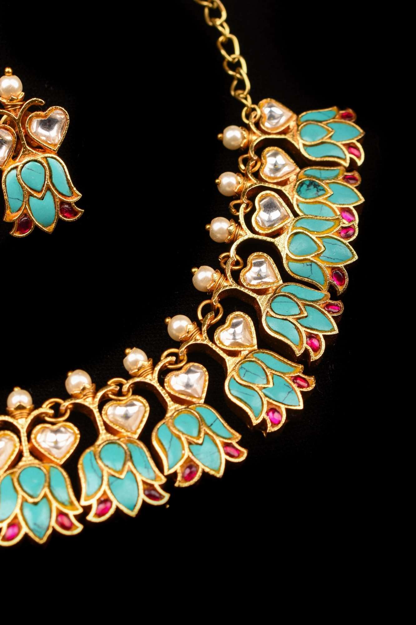 Falling Lotus Design Jadau Necklace Set in Cyan - Image 4
