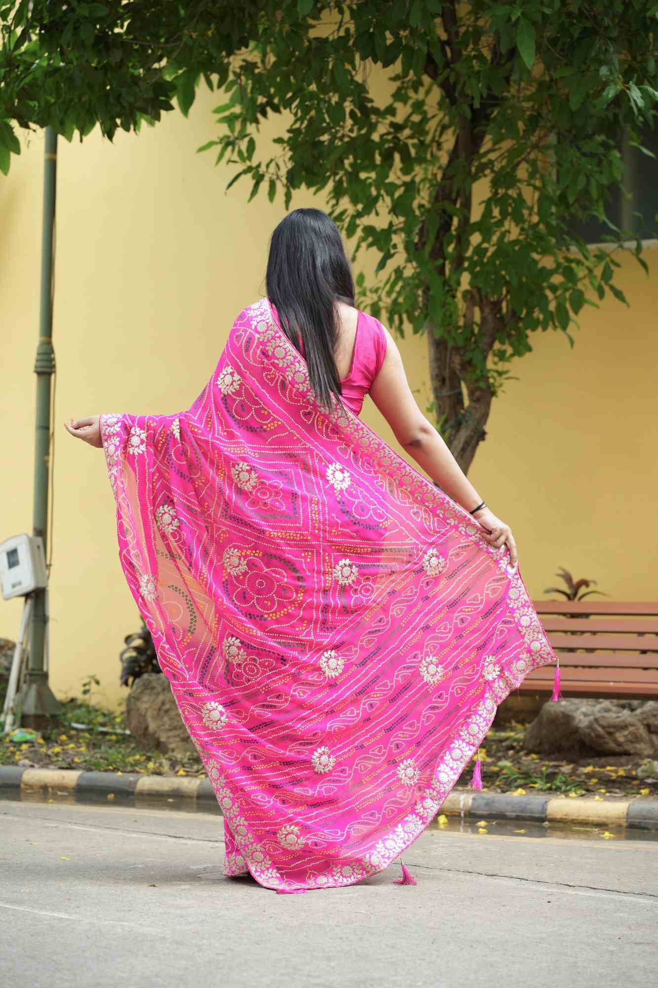 Georgette Bandhej with Gota Patti & Zari Lace Work Border Ready to Wear Saree - Image 5