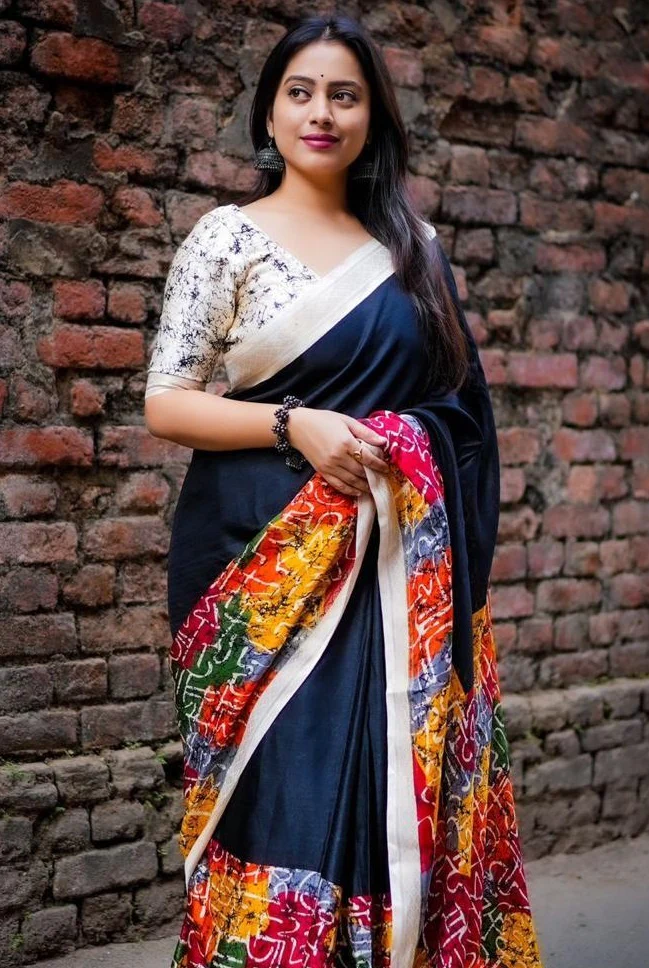 Gorgeous New Black Pashmina Inspired Saree with Soft Texture &  Zari Pattu Woven Border Wrap in 1 Minute Saree - Image 9