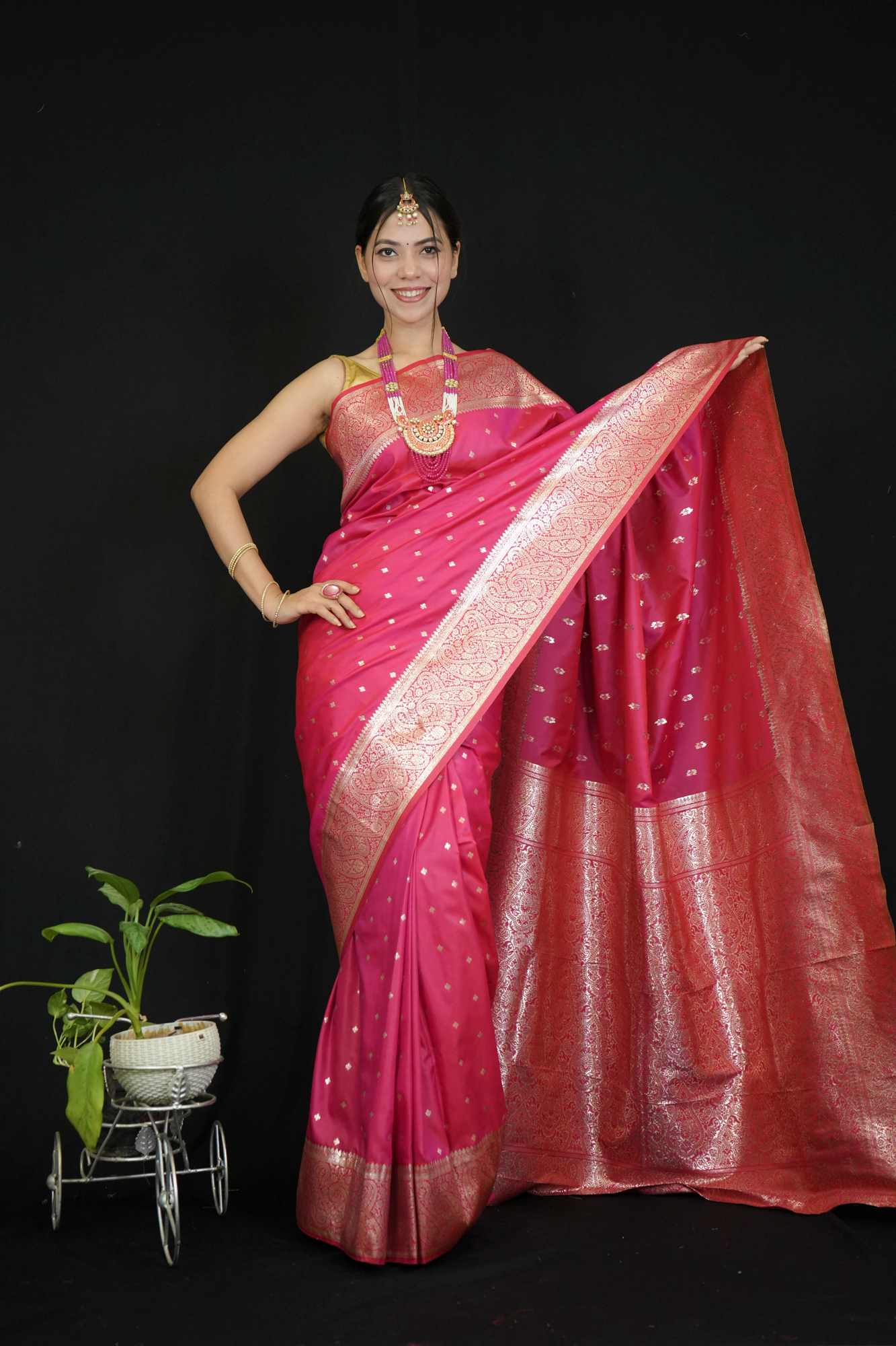 Soft Munga Katan inspired Silk with Rich Pallu , Zari Weaving Border & Handloom Wrap in 1 minute Saree - Image 2