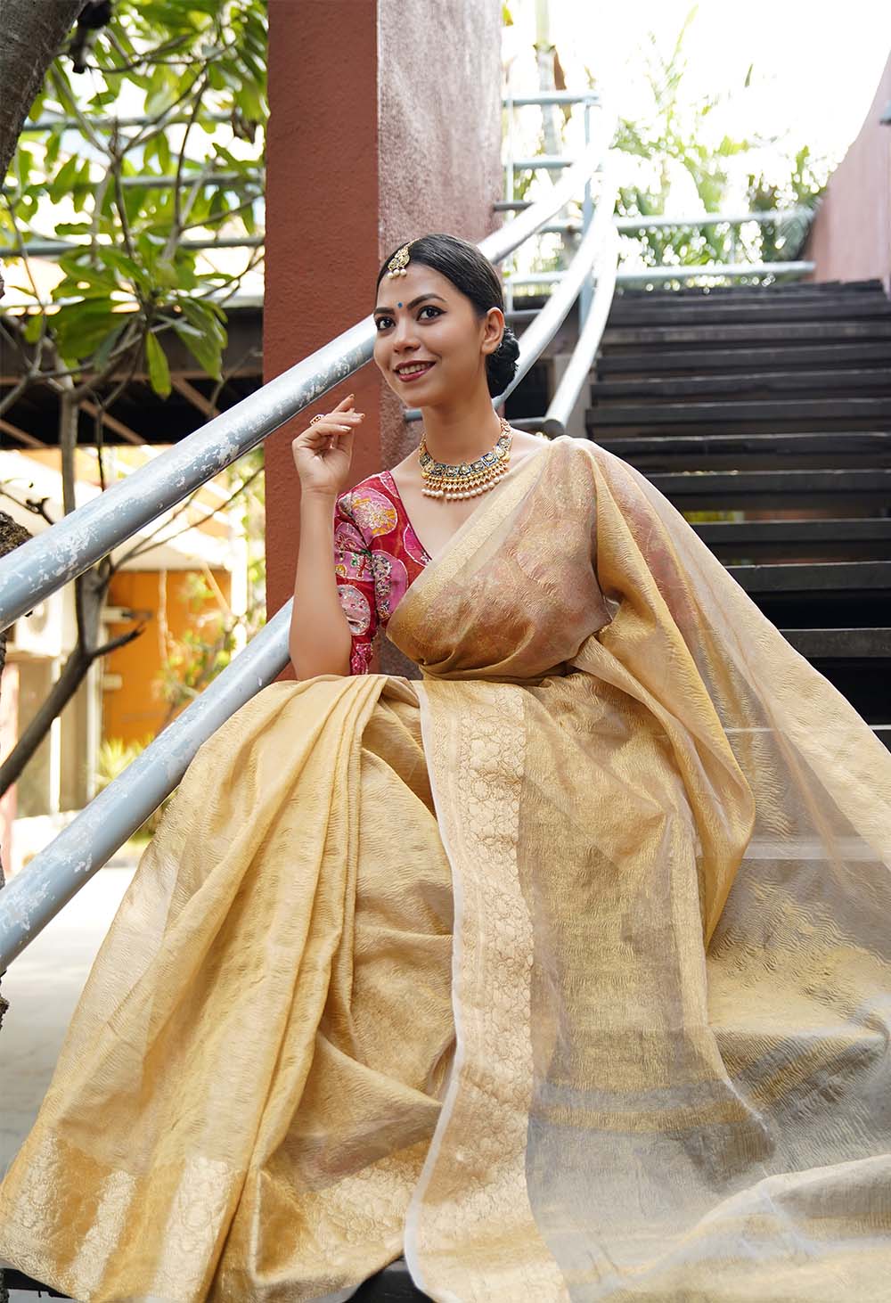 Graceful Crushed tissue saree with  jacquard Zari  border Wrap in 1 minute saree - Image 4