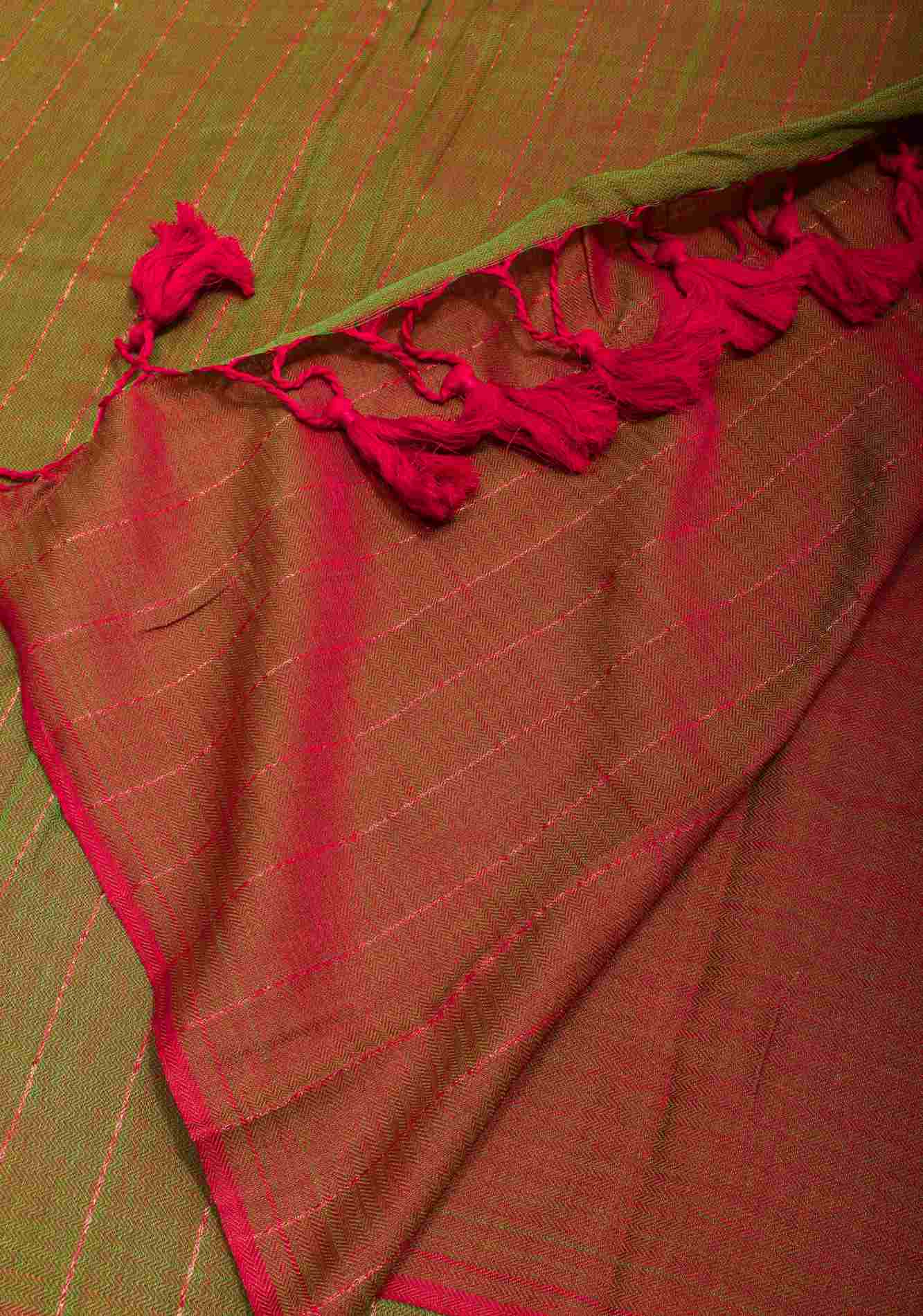 Green and Red Dual tone Handwoven Maheshwari Silk Cotton Saree with Zari Stripes Ready to wear saree - Image 5
