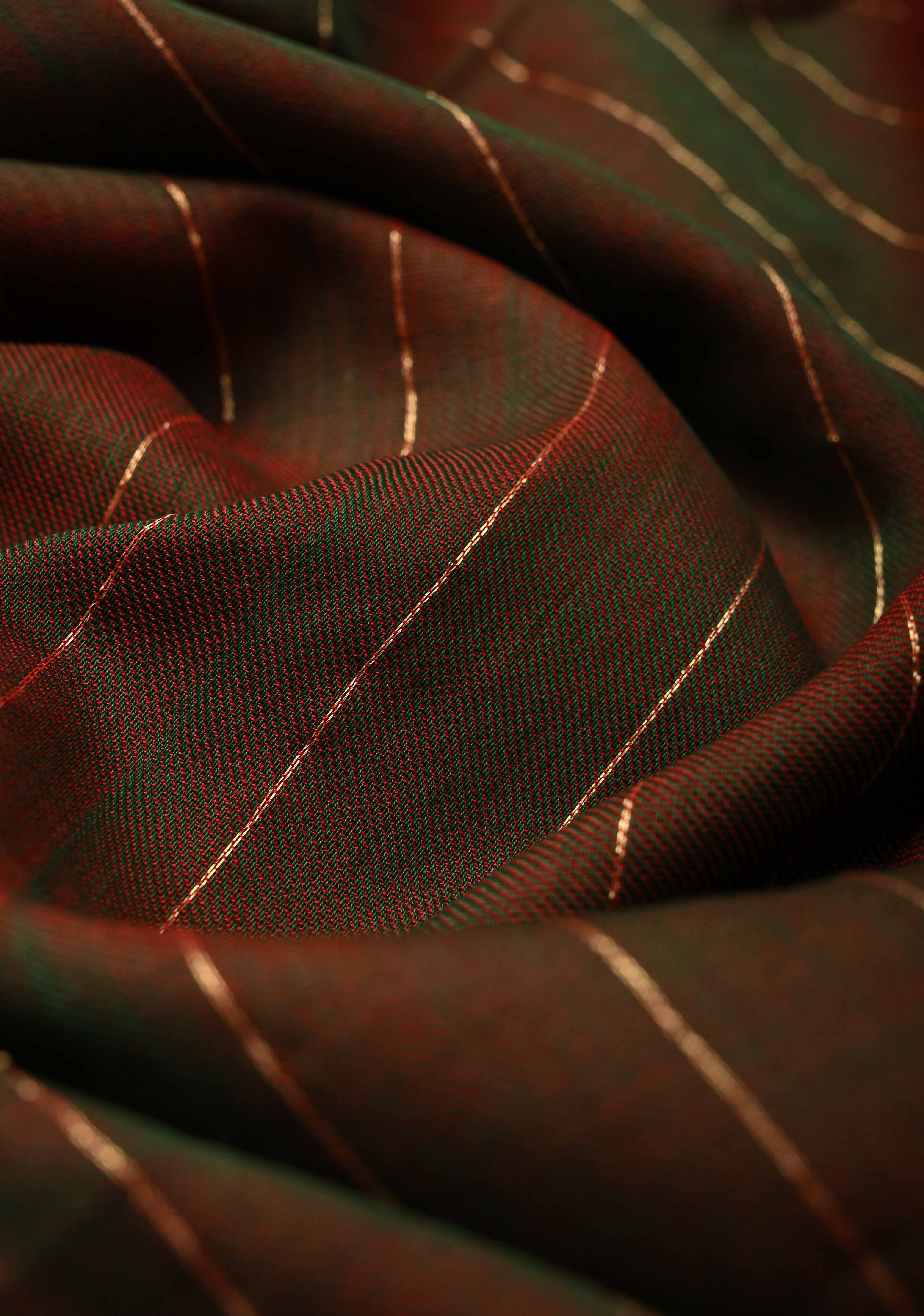 green and red Reversible Maheshwari Mercerized Cotton Saree with extralong tassels, no blouse piece | Shobitam - Image 3