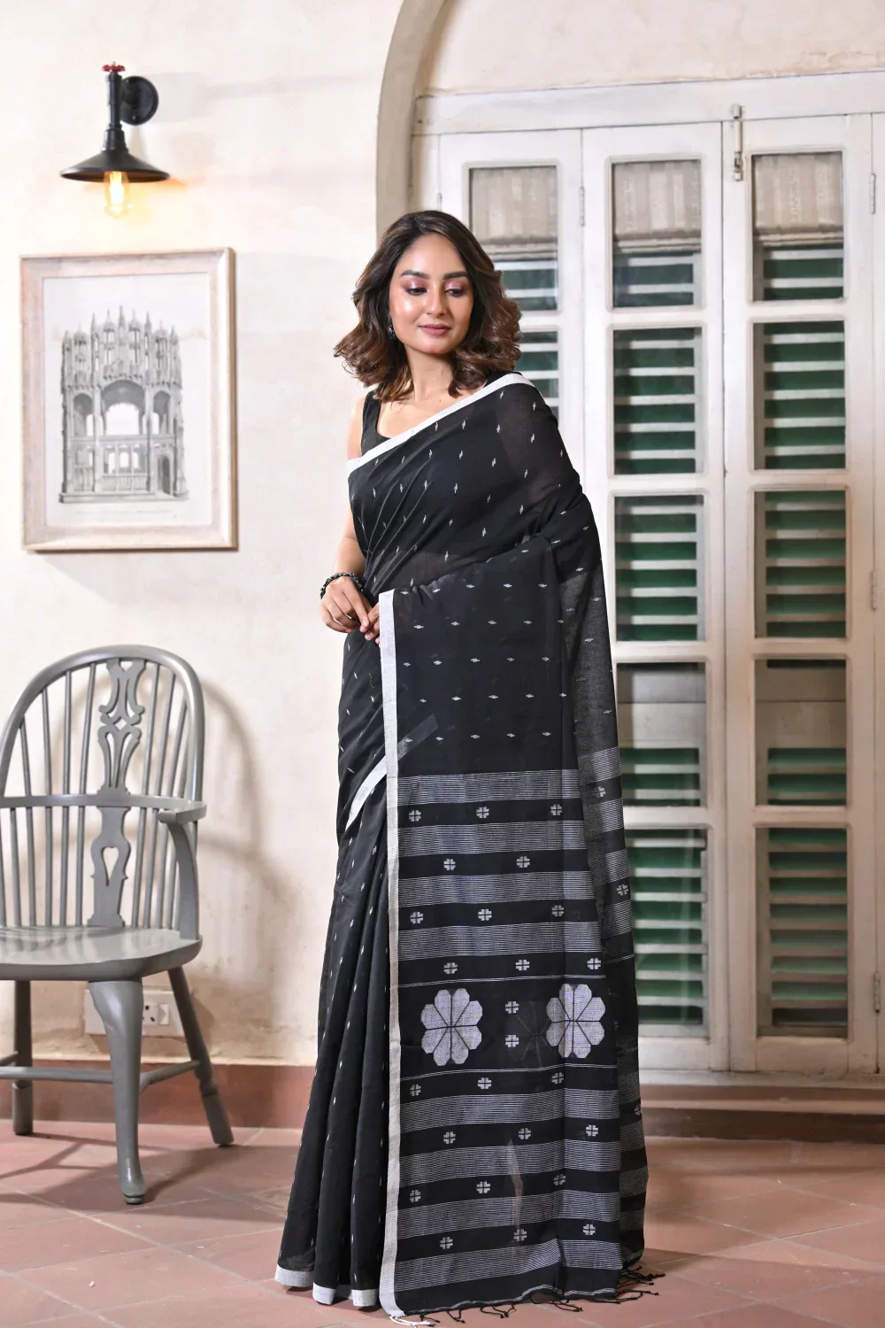 Handloom Black Soft Cotton Jamdani Saree | Shobitam - Image 3