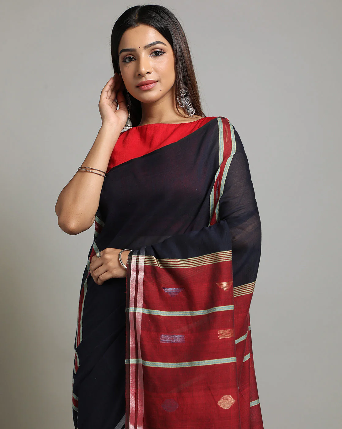 Handloom Jamdani Cotton Saree | Shobitam - Image 7