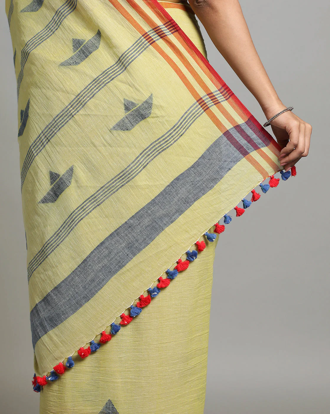 Handloom Jamdani Cotton Saree | Shobitam - Image 11