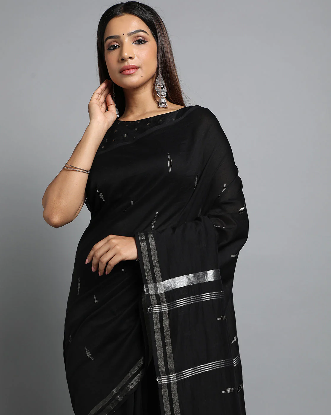 Handloom Jamdani Cotton Saree Without Blouse Piece | Shobitam - Image 10
