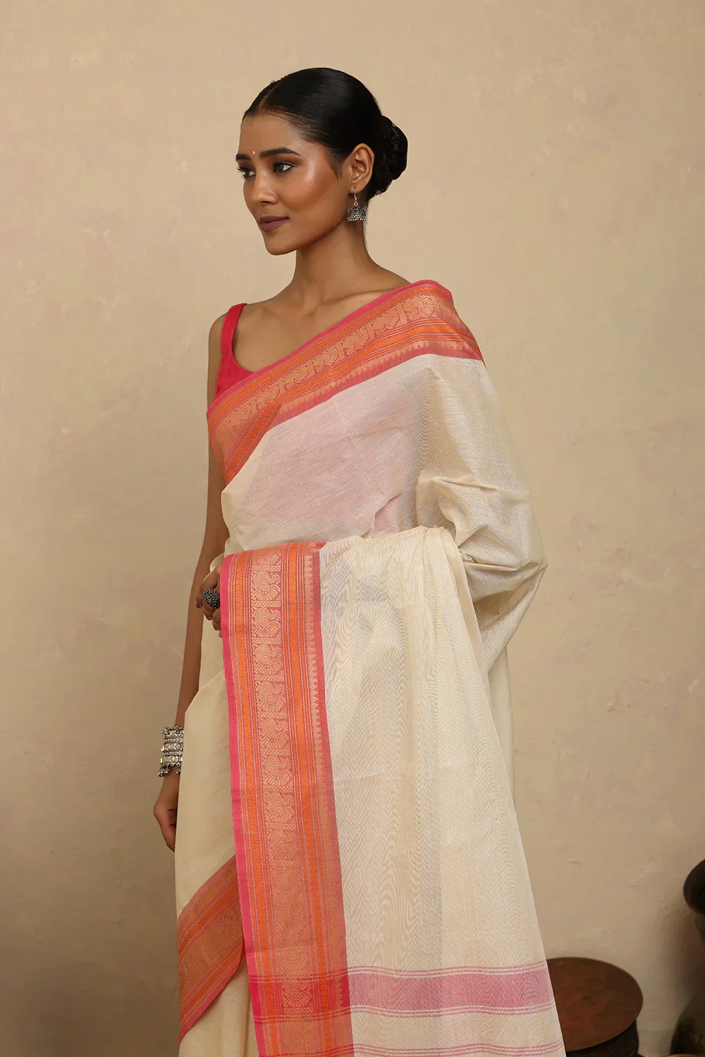 Handloom Off White Kanchi Cotton Saree with Woven Pink Border | Shobitam - Image 5