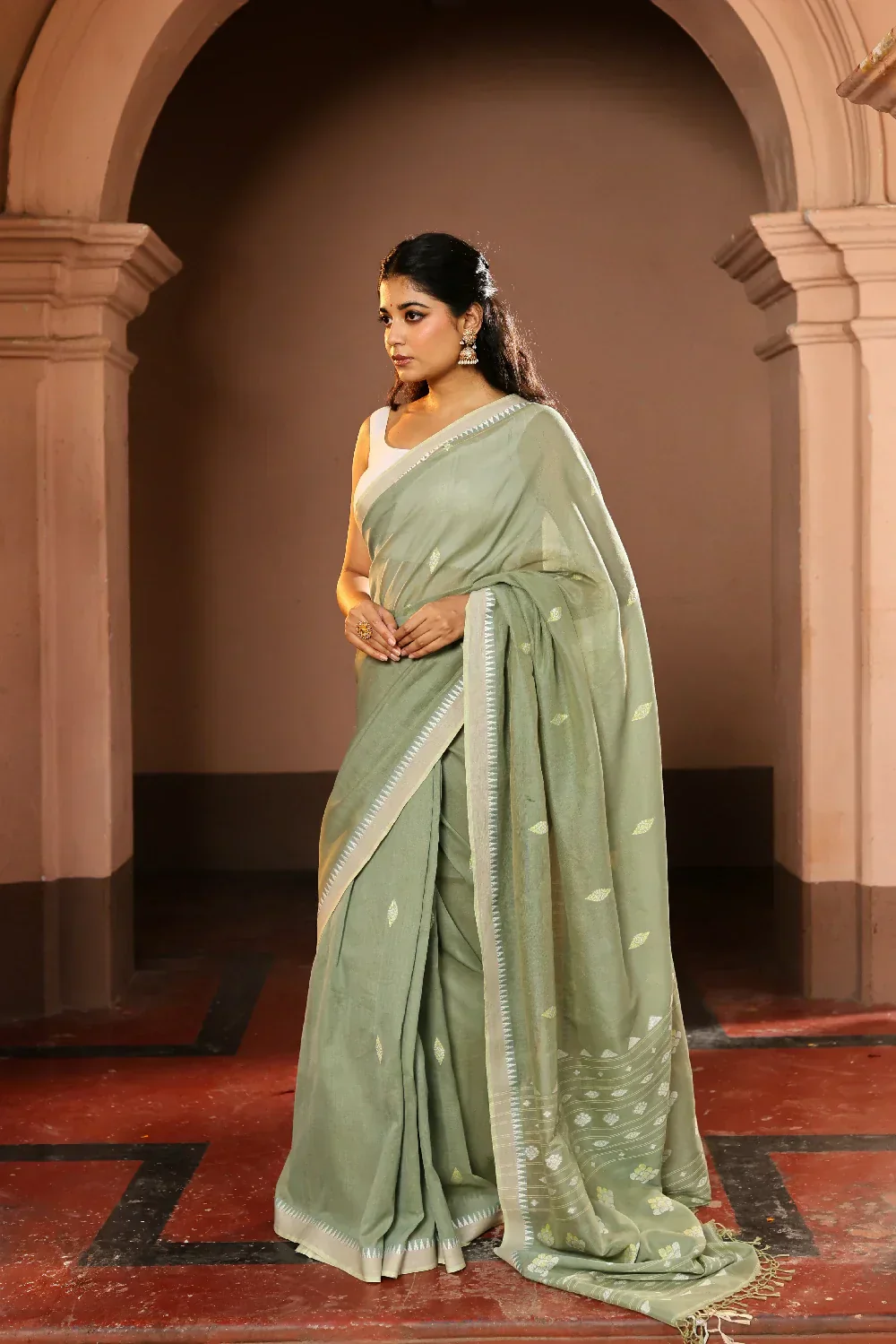 Handloom Pistachio Green Pure Cotton Jamdani Saree | Shobitam - Image 3
