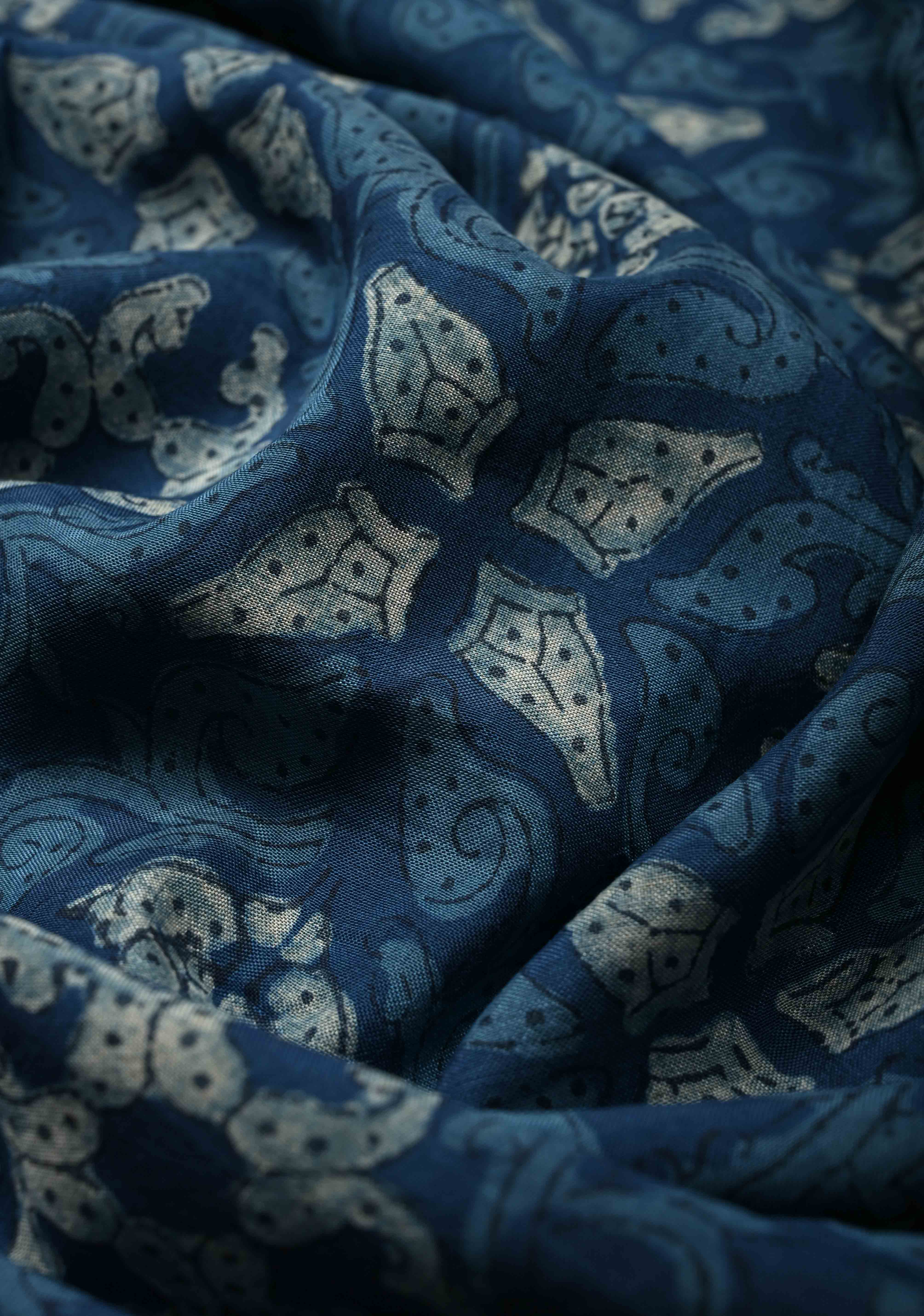 Indigo Mangalagiri  Cotton Saree with Geometric Bagru Hand Block Print and Nizam Zari Border | Shobitam - Image 4