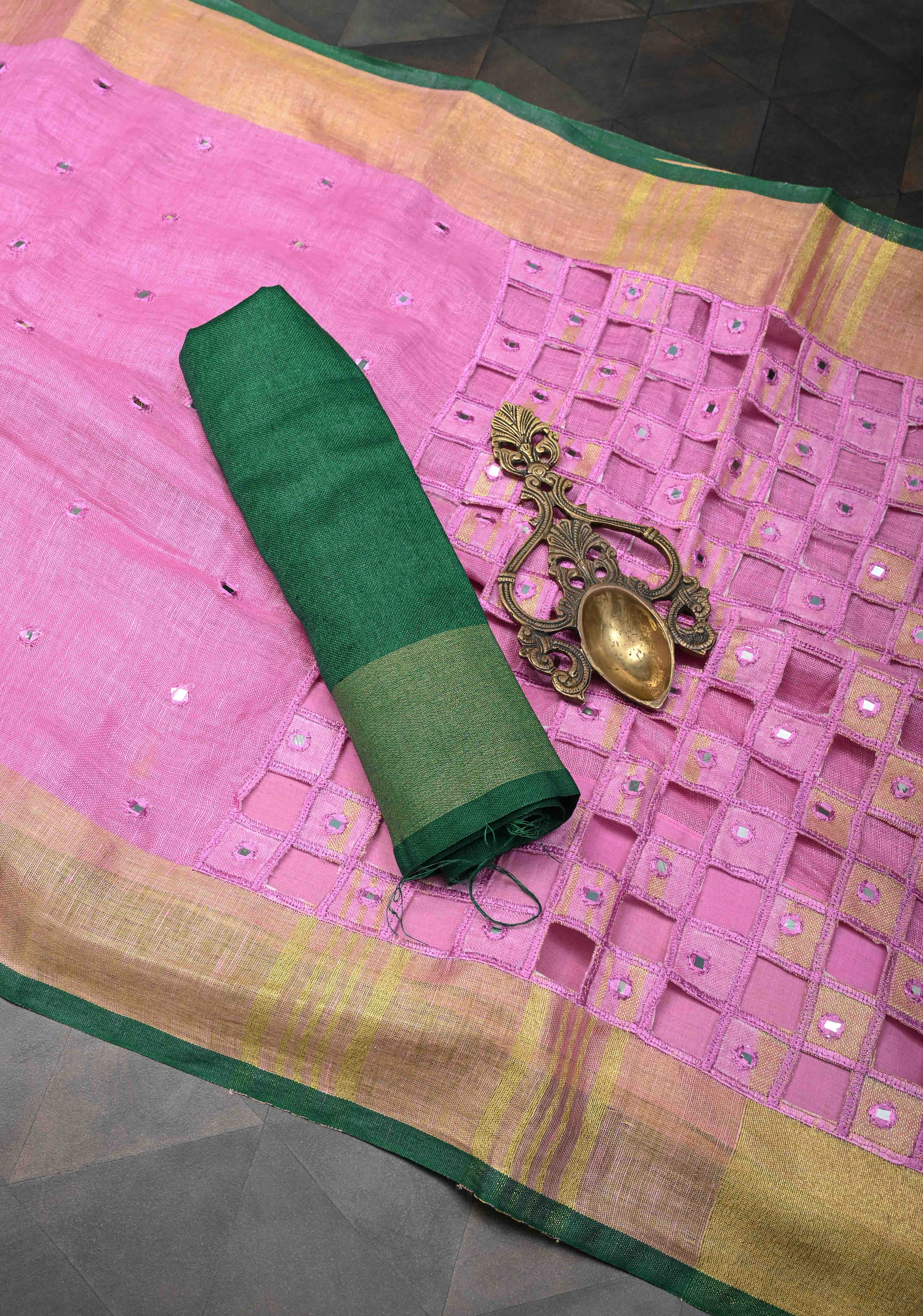 Jaali Pallu - Linen by Linen Cutwork and Mirrorwork Saree in Pink and Zari Border - Image 2