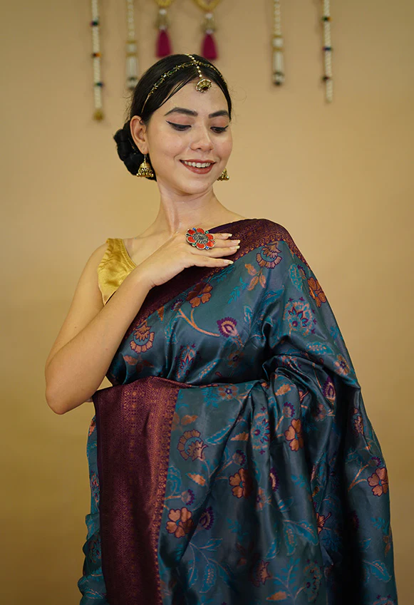 Kanchi Pattu Kanchipuram Soft Silk With Copper Zari Border & Woven Work Wrap in 1 minute saree - Image 8