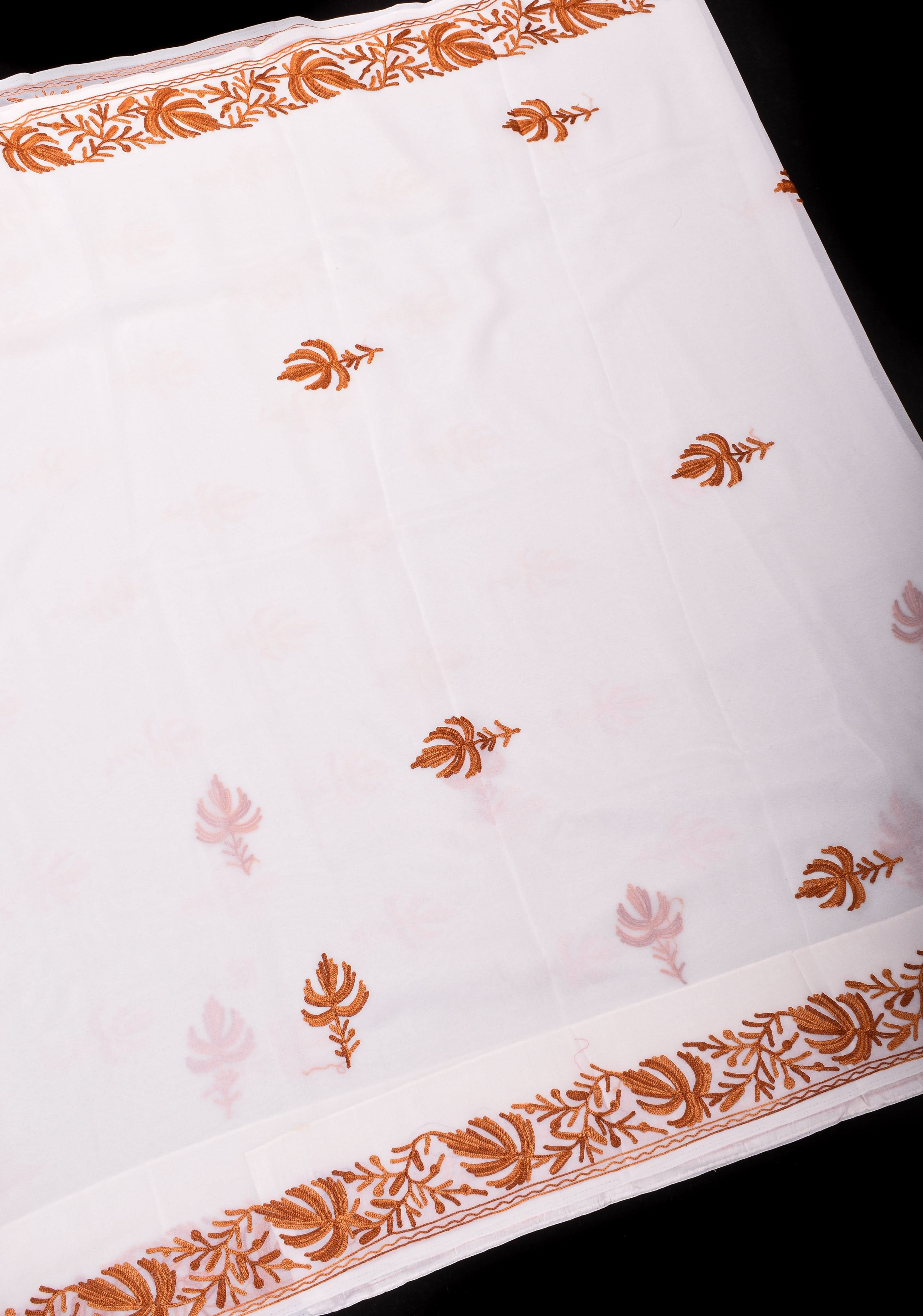 Kashmiri Aari Embroidery Georgette Saree in White with Maple leaf Motifs No Blouse Piece | Shobitam - Image 7