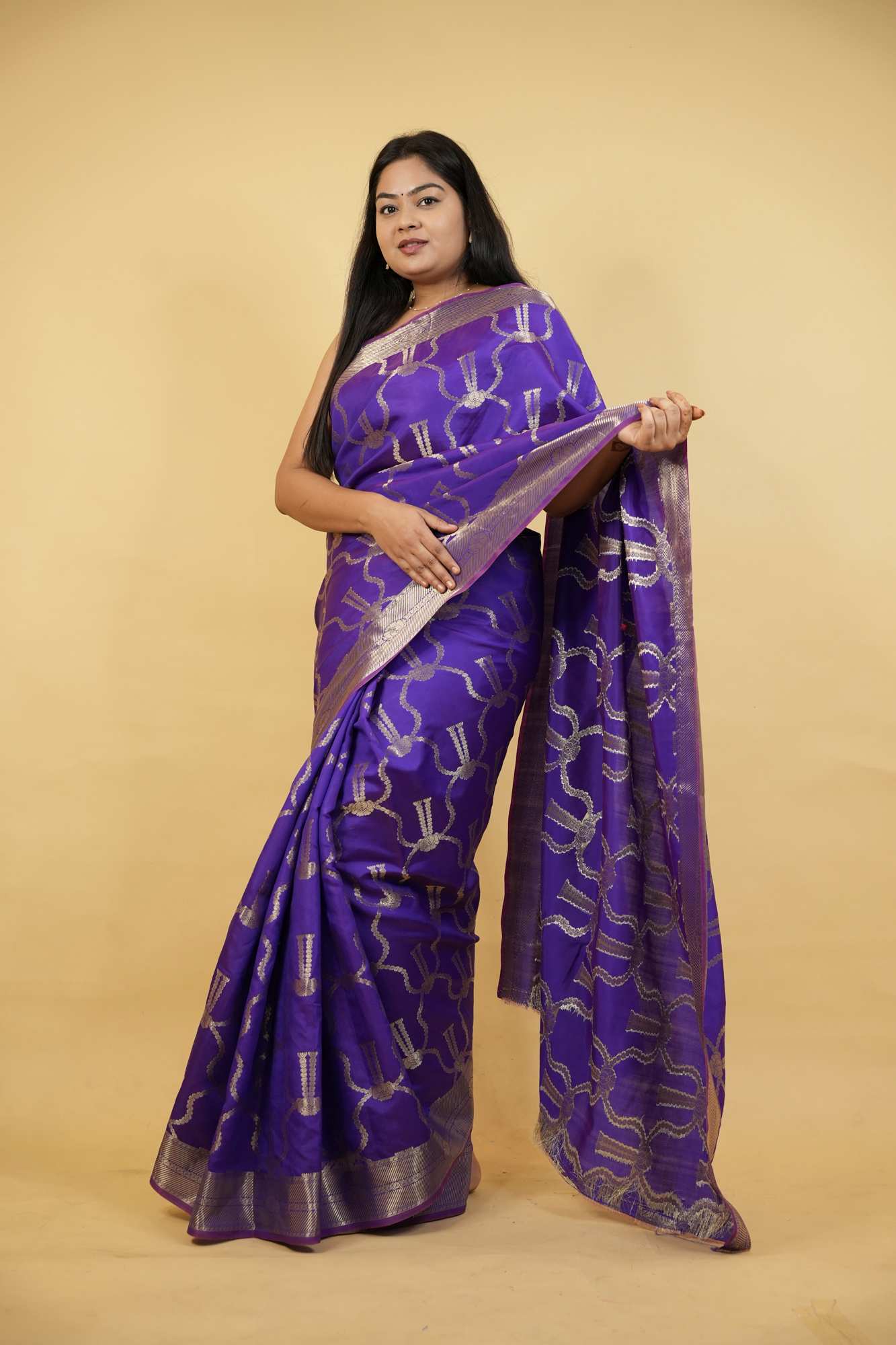 Kaduwa weave Ready to wear Saree - Image 6