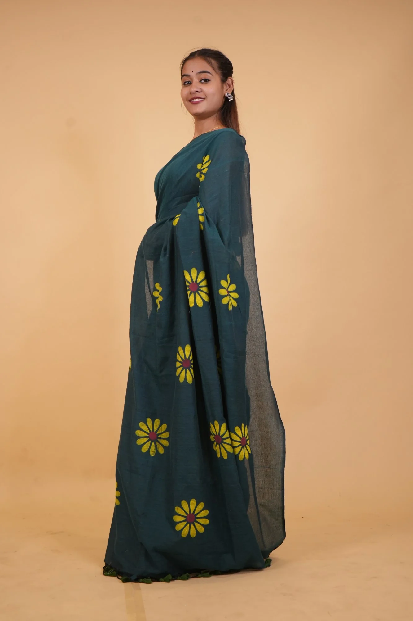 Khadi Cotton with Sunflower Hand Painted and tassel on pallu Wrap In One Minute Saree - Image 2