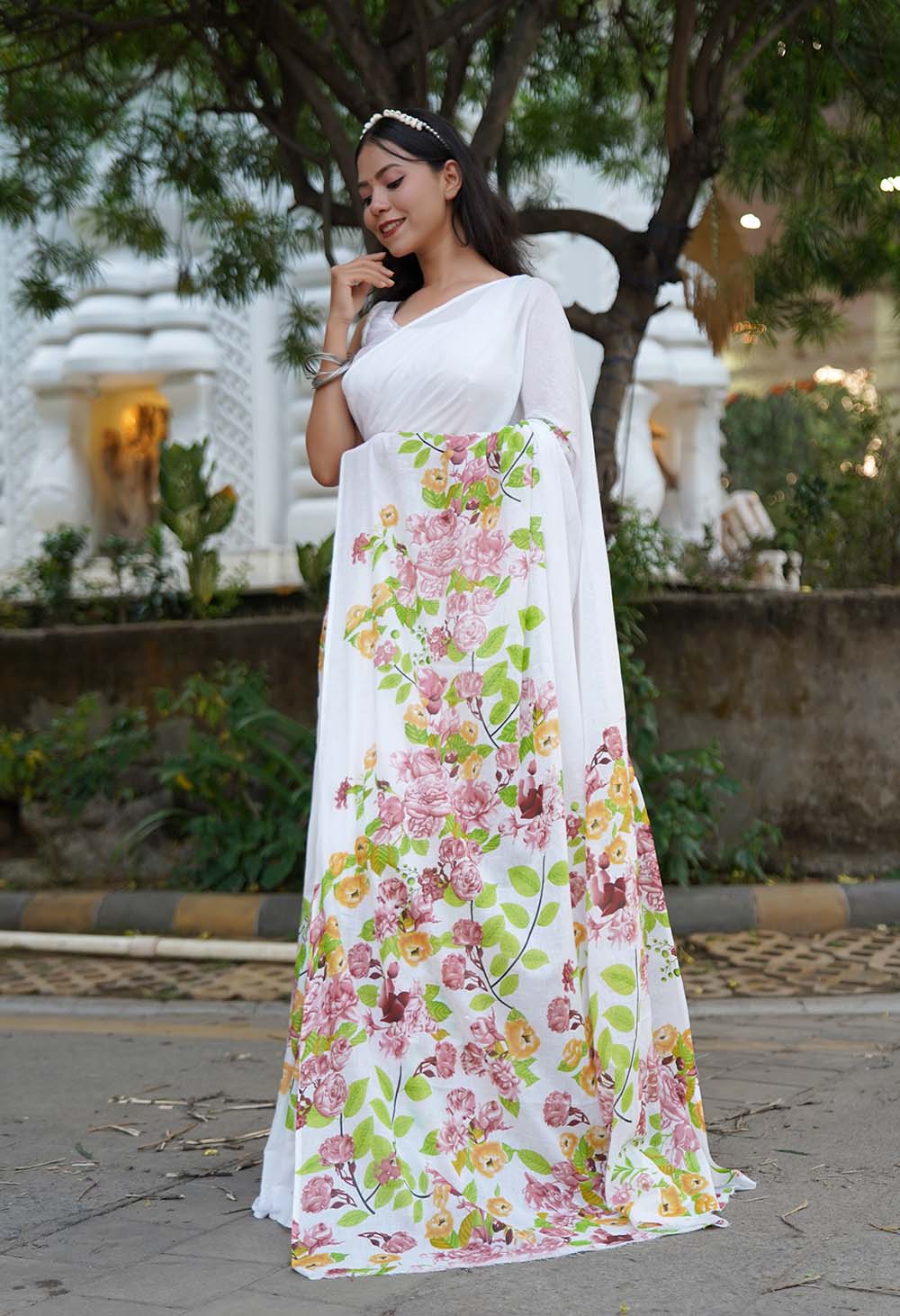 Light Weight Premium Floral Print & Pure Mul Mul Cotton Wrap In 1 Minute Saree - Image 3