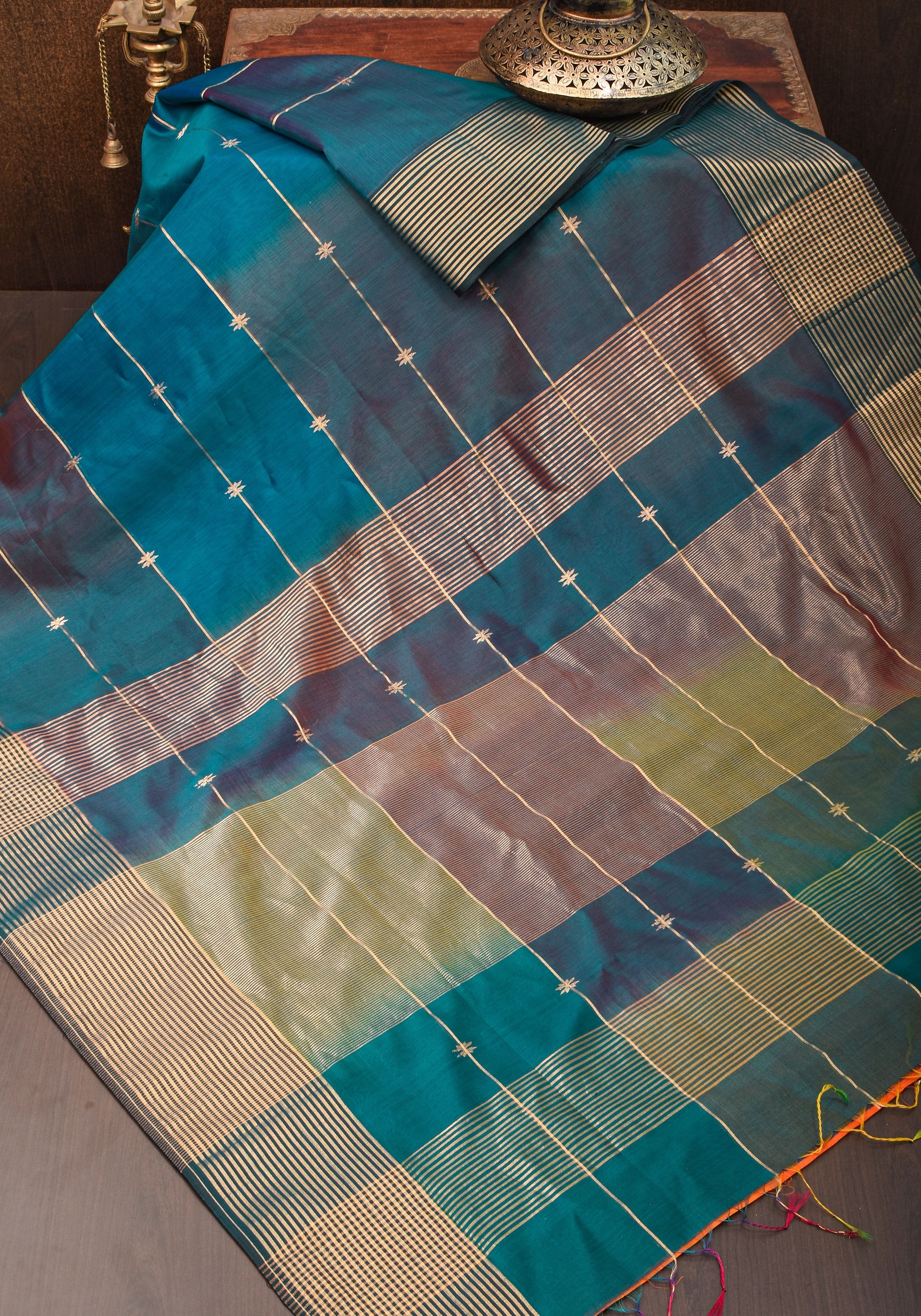 Peacock Green Ombre Handwoven Zari Stripes Maheshwari Silk Cotton Saree | Shobitam - Image 8