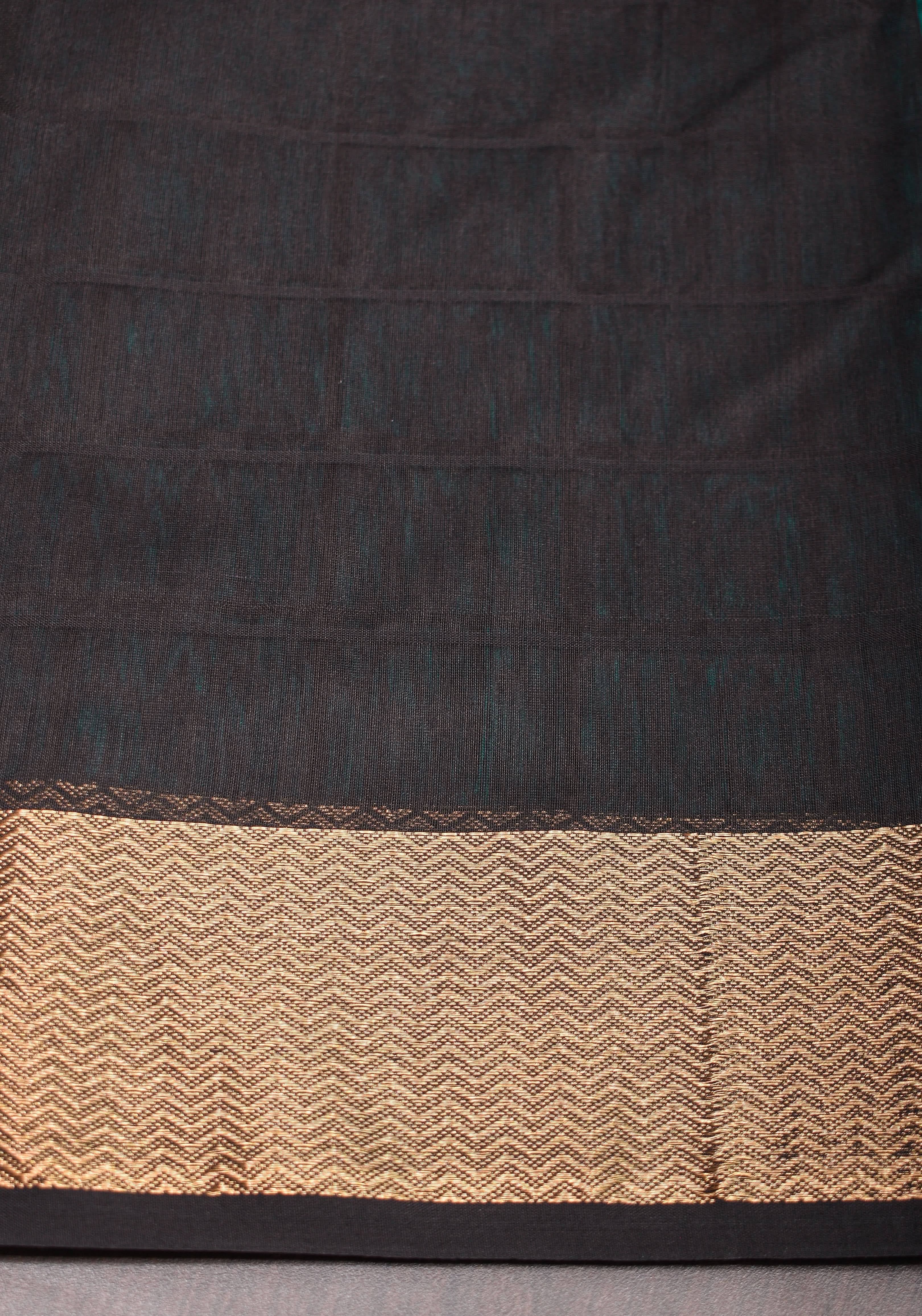 Handwoven Maheshwari Silk Cotton Saree  in Teal and Gold  with checks | Shobitam - Image 8