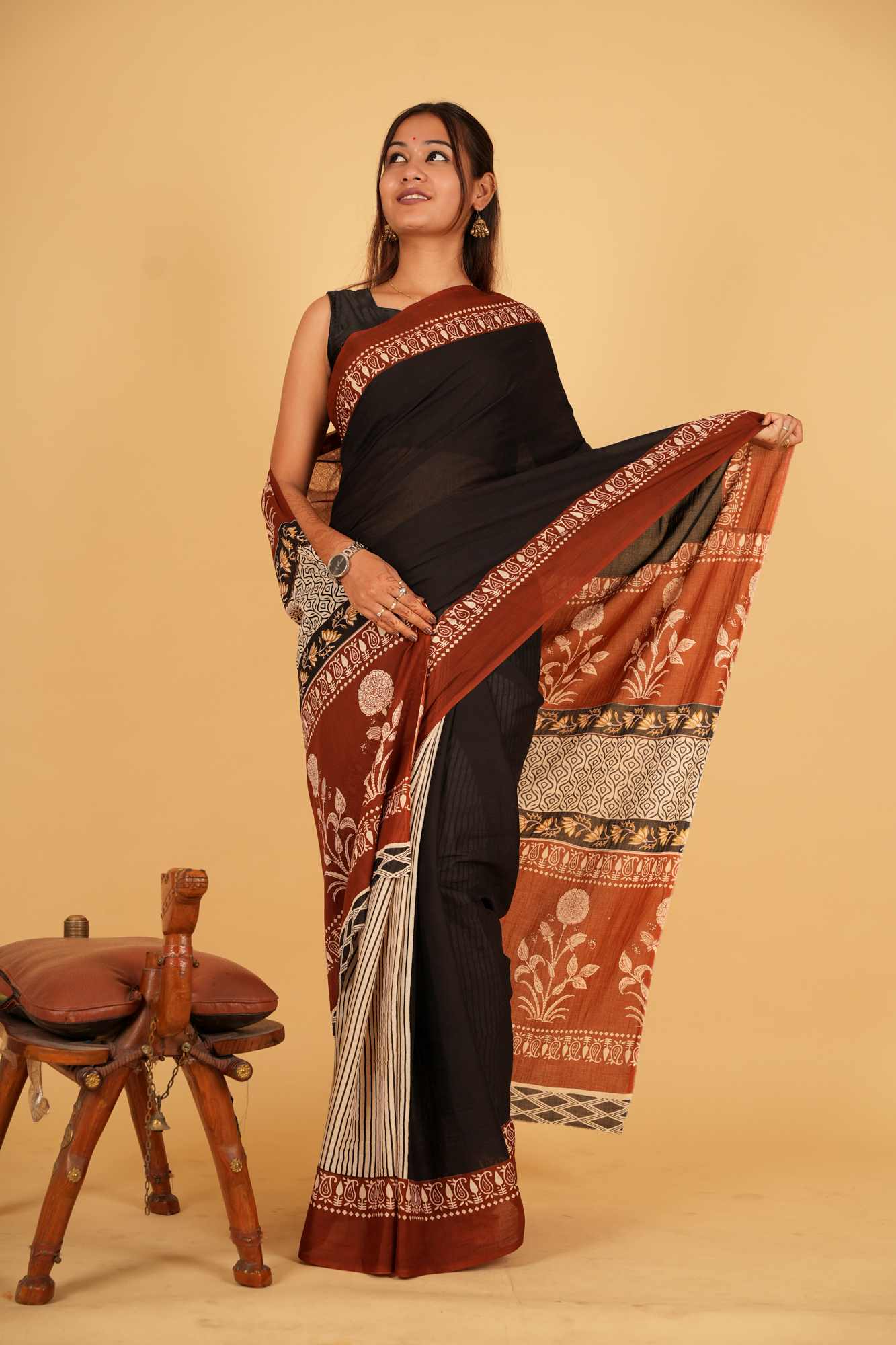 Mul Mul Cotton With Printed Palla Ready To Wear Saree - Image 3