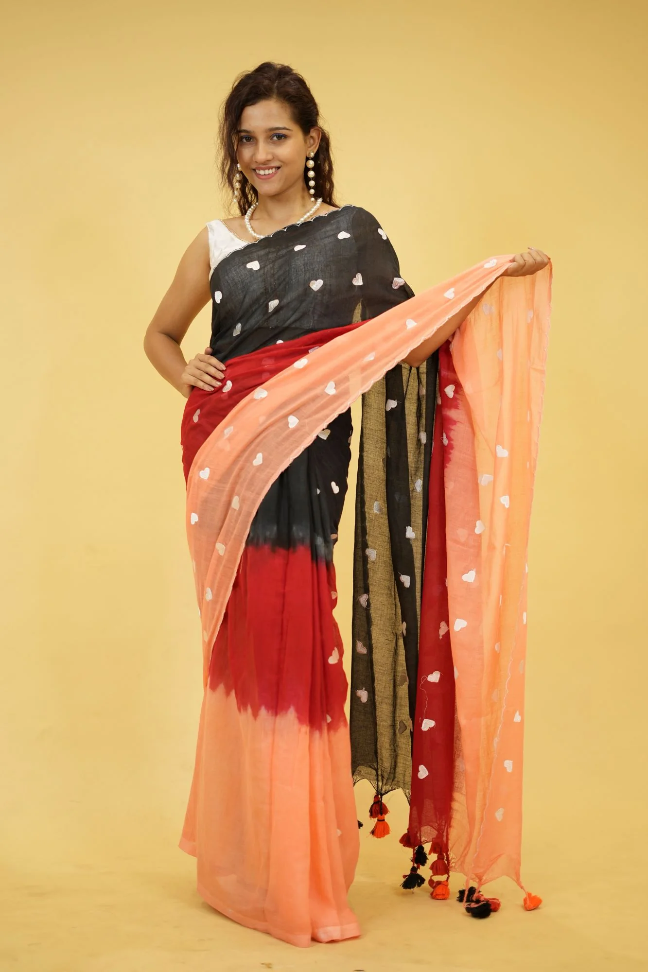 Mulmul Cotton with Delicate Thread Heart Motifs Ready To Wear Saree - Image 7