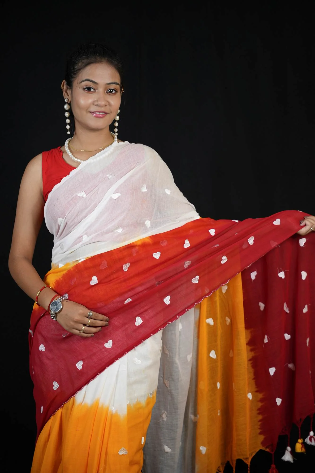 Mulmul Cotton with Ombre Hues & Heart Motifs Ready To Wear Saree - Image 7